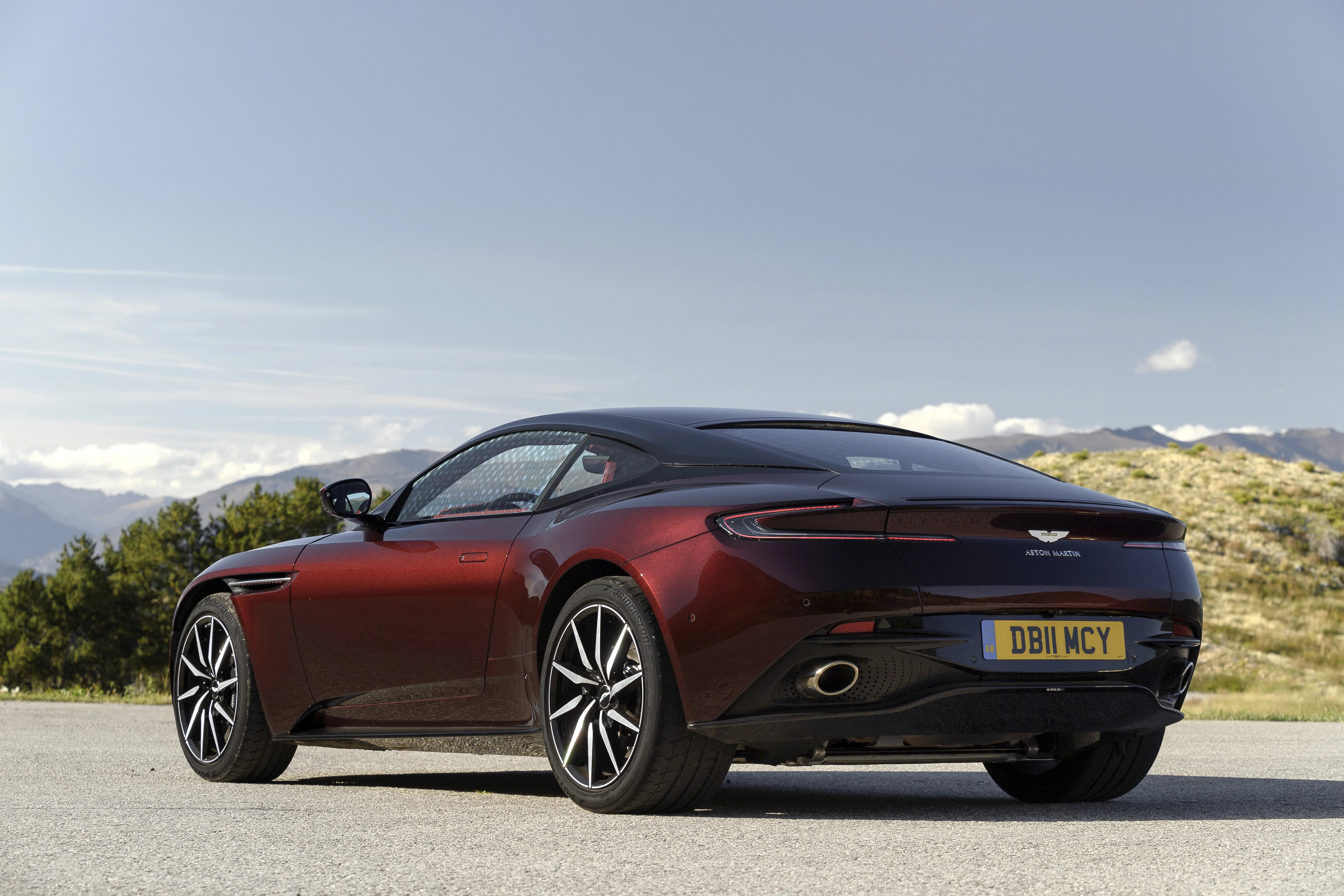 DB11 V8 in Divine Red, Rear Three-Quarter
