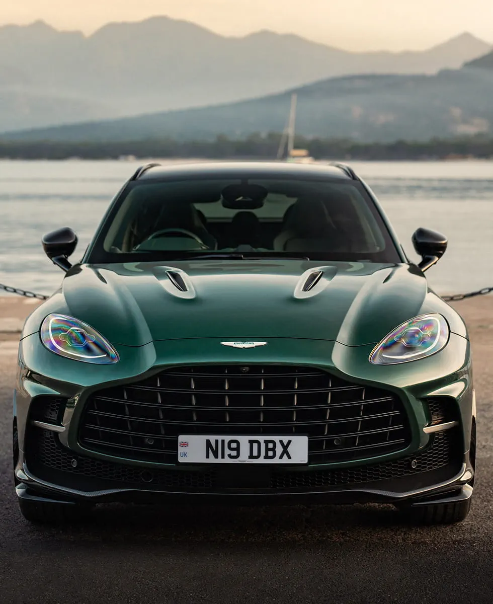 Aston Martin DBX 707