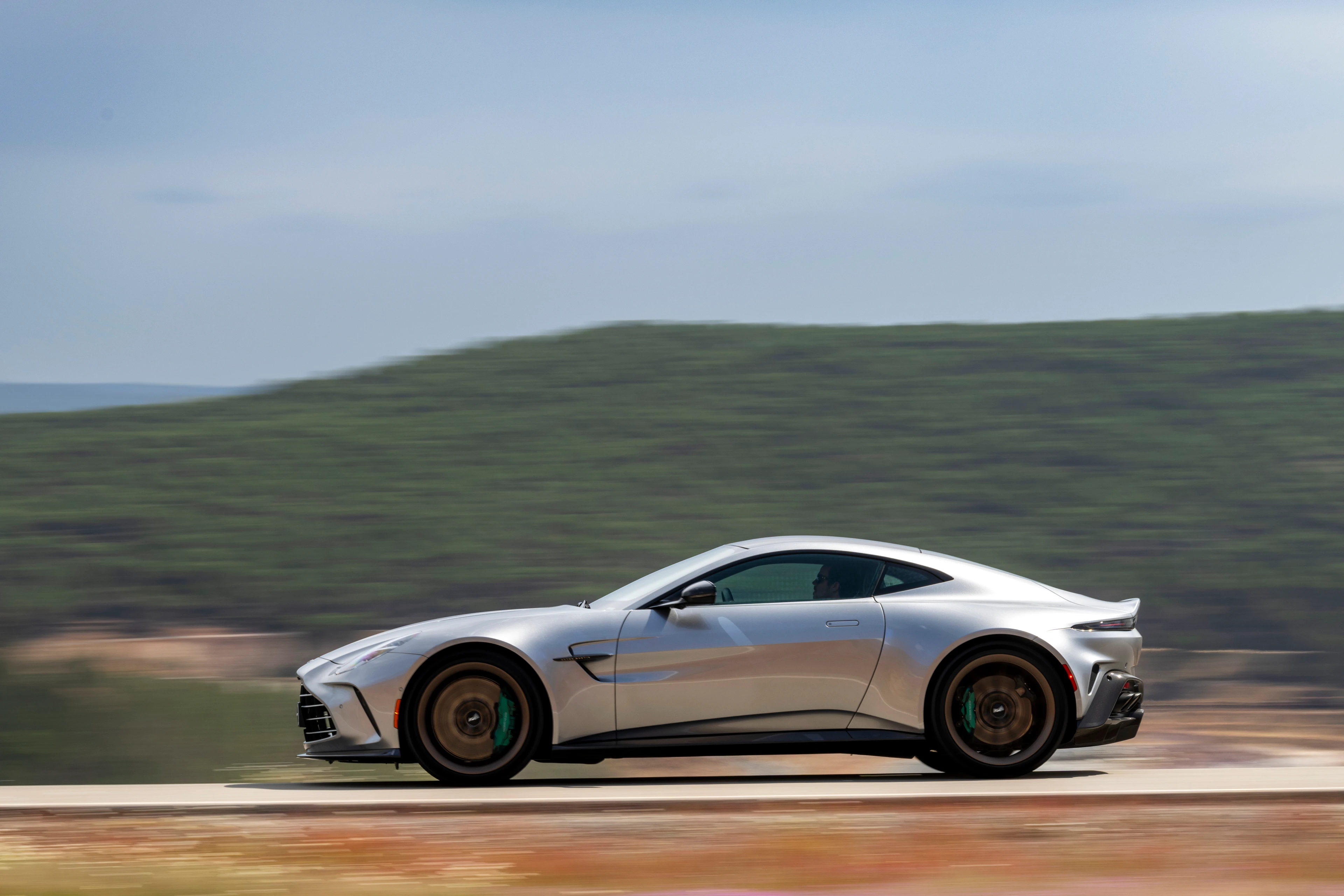 Aston Martin Vantage — Side Profile (Left)