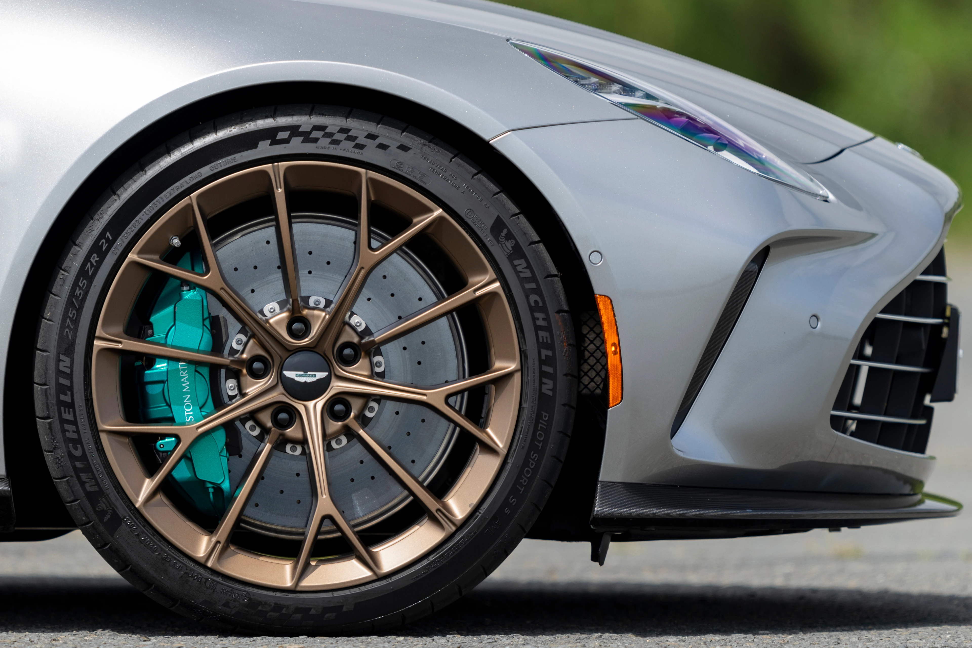 21-inch Wheel and Brake Caliper