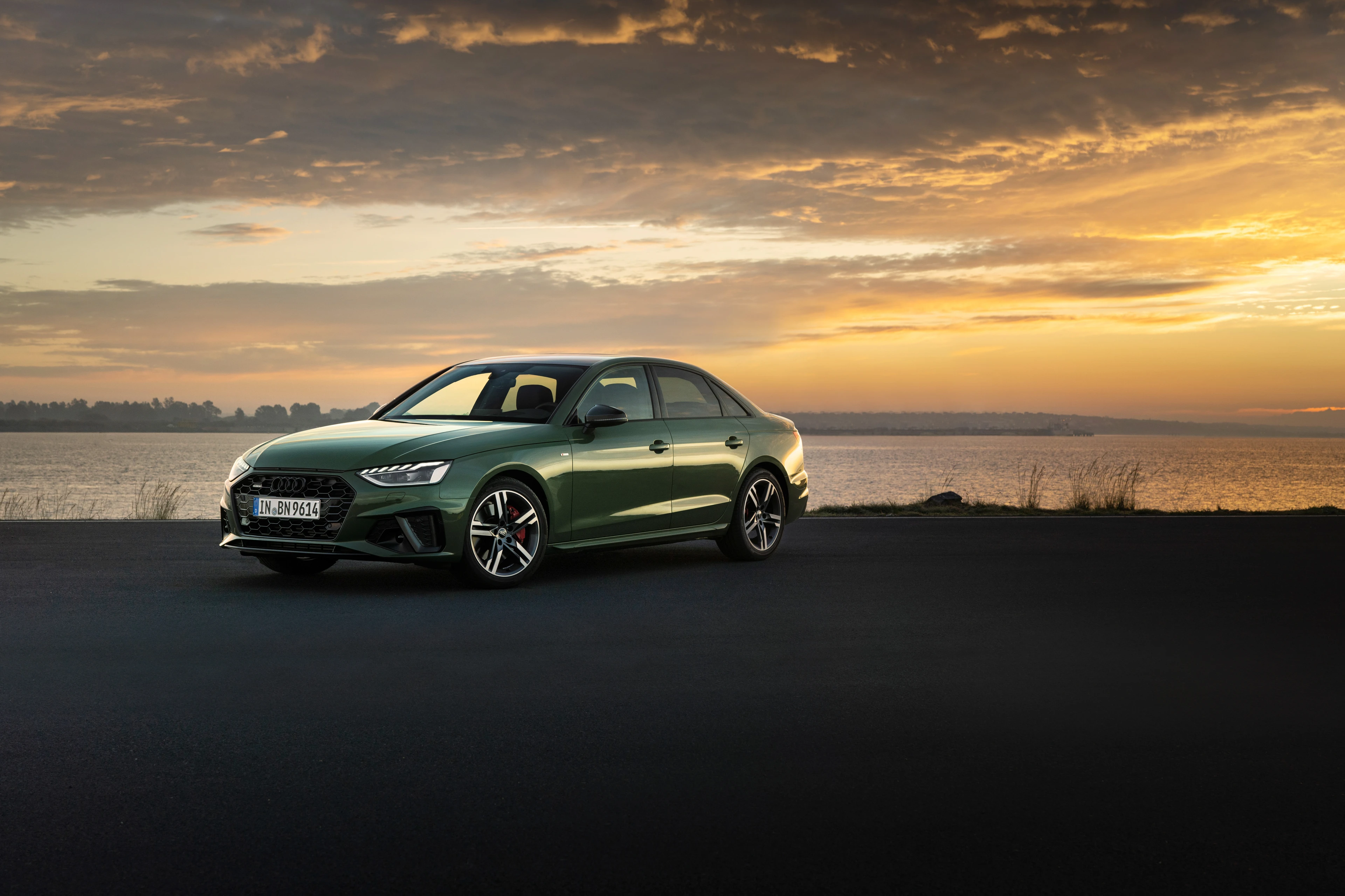 Front Left Three-Quarter View (Sunset)