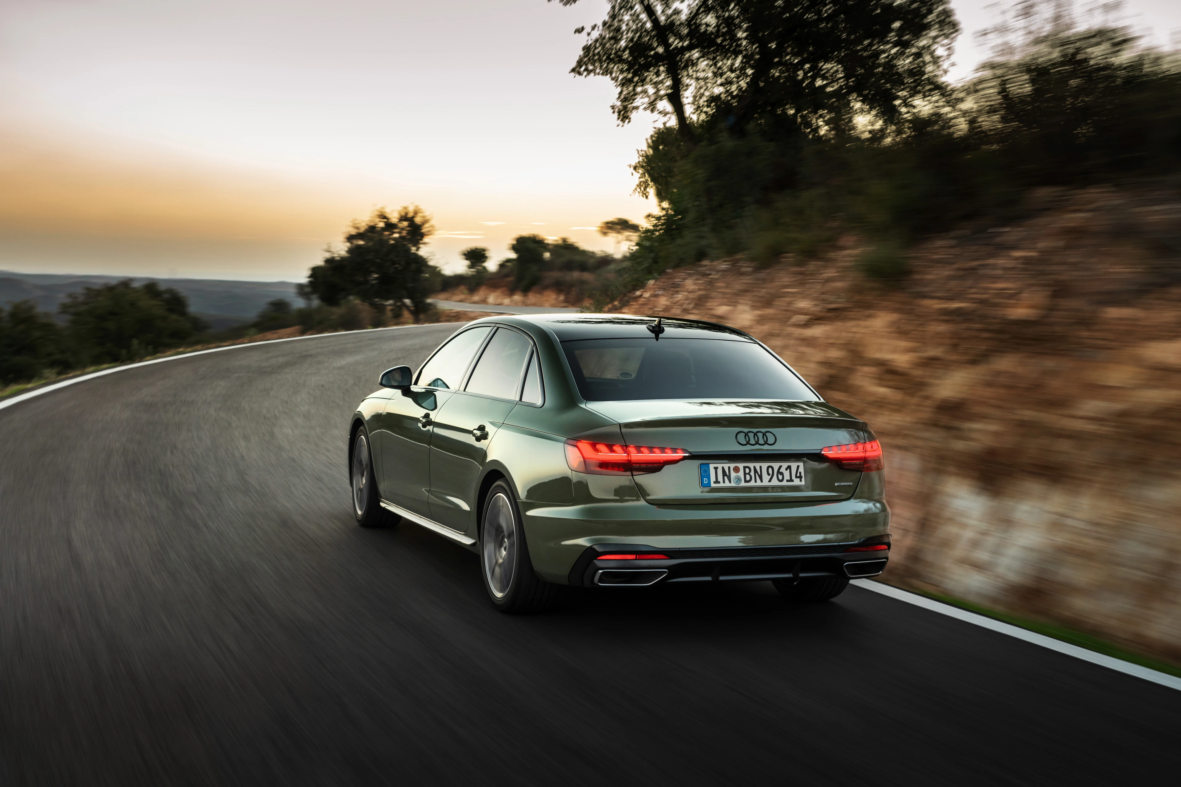 Rear Left Three-Quarter View (Driving)