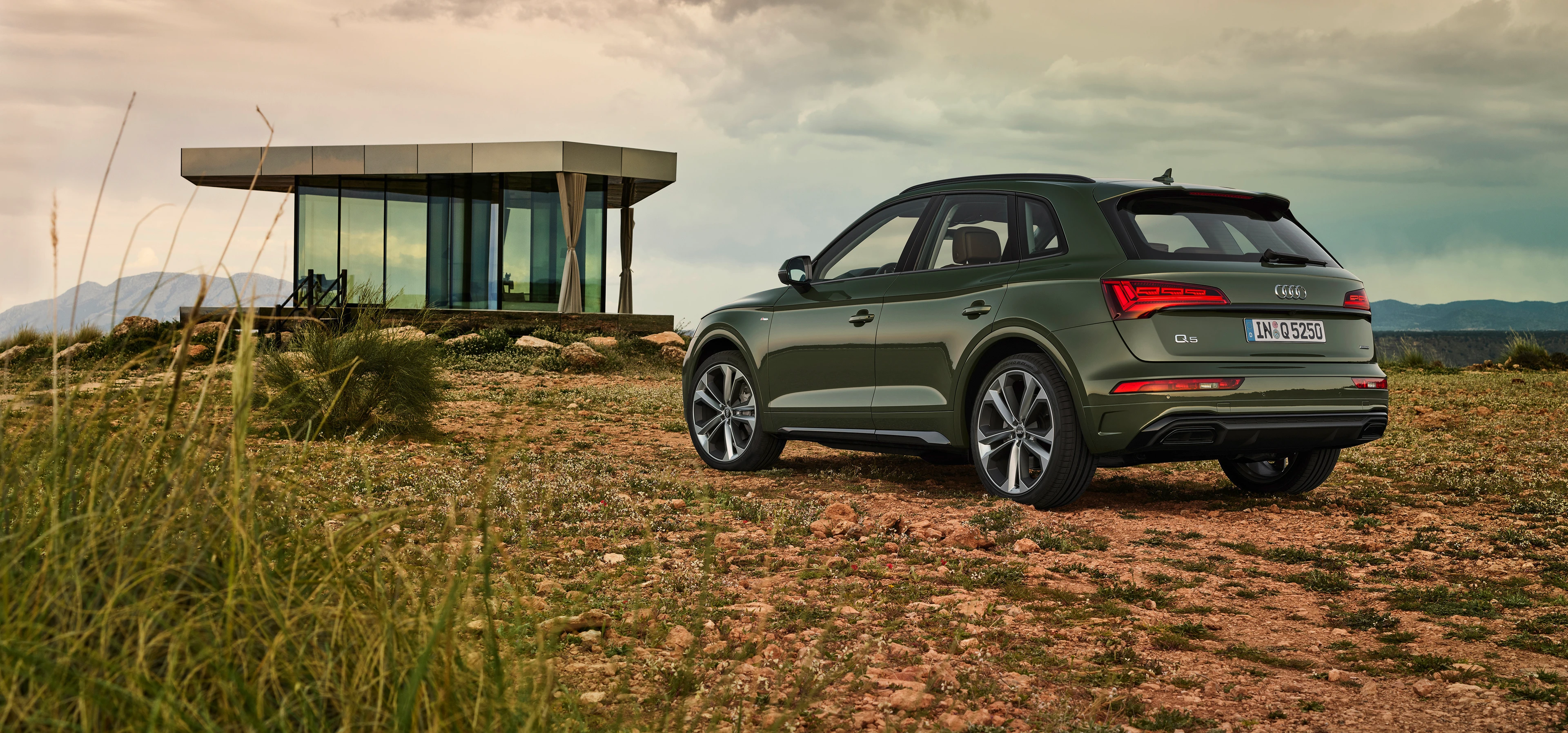 Rear Left Three-Quarter View (District Green)