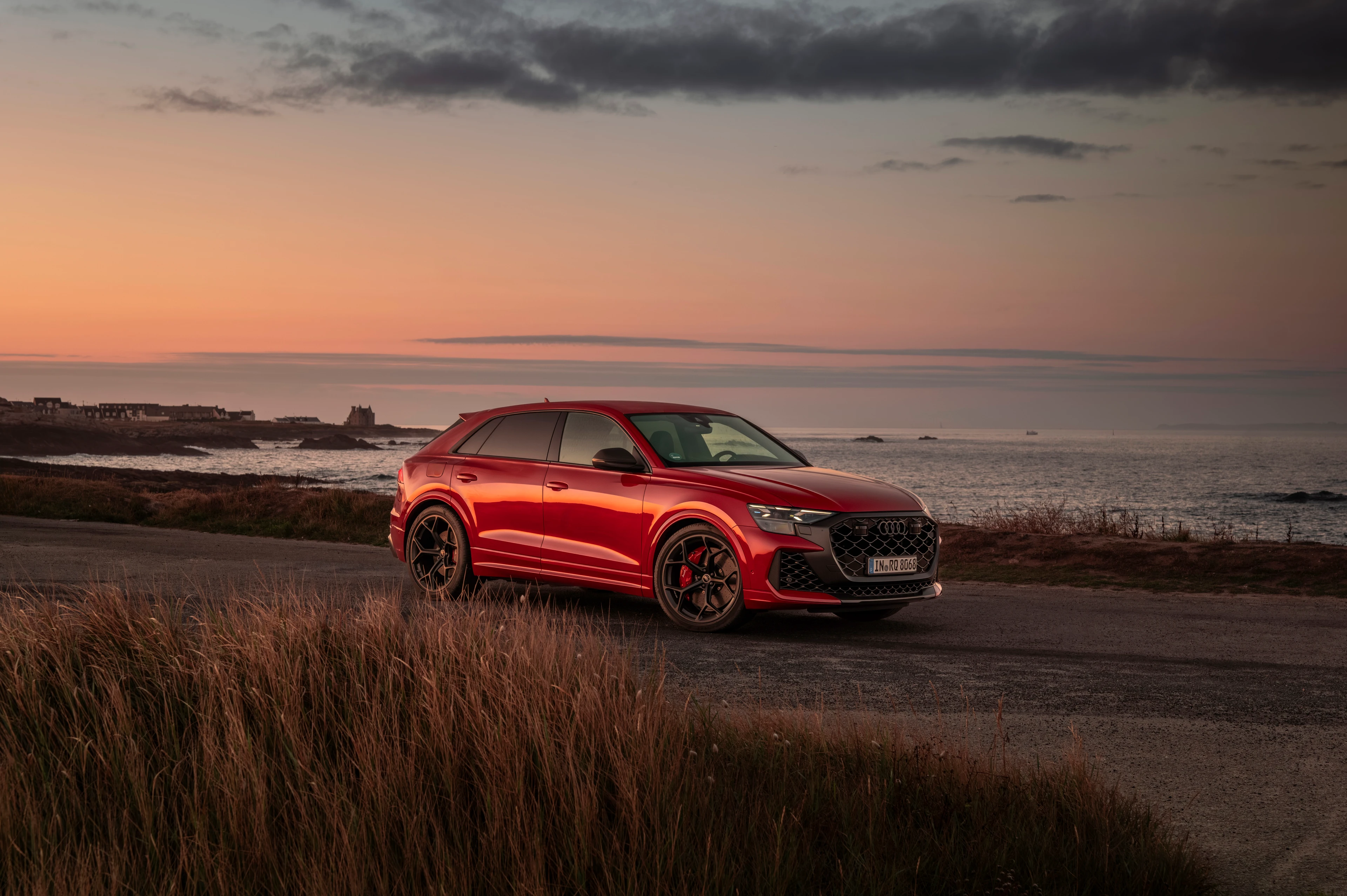 Front Right Three-Quarter View (Sunset)