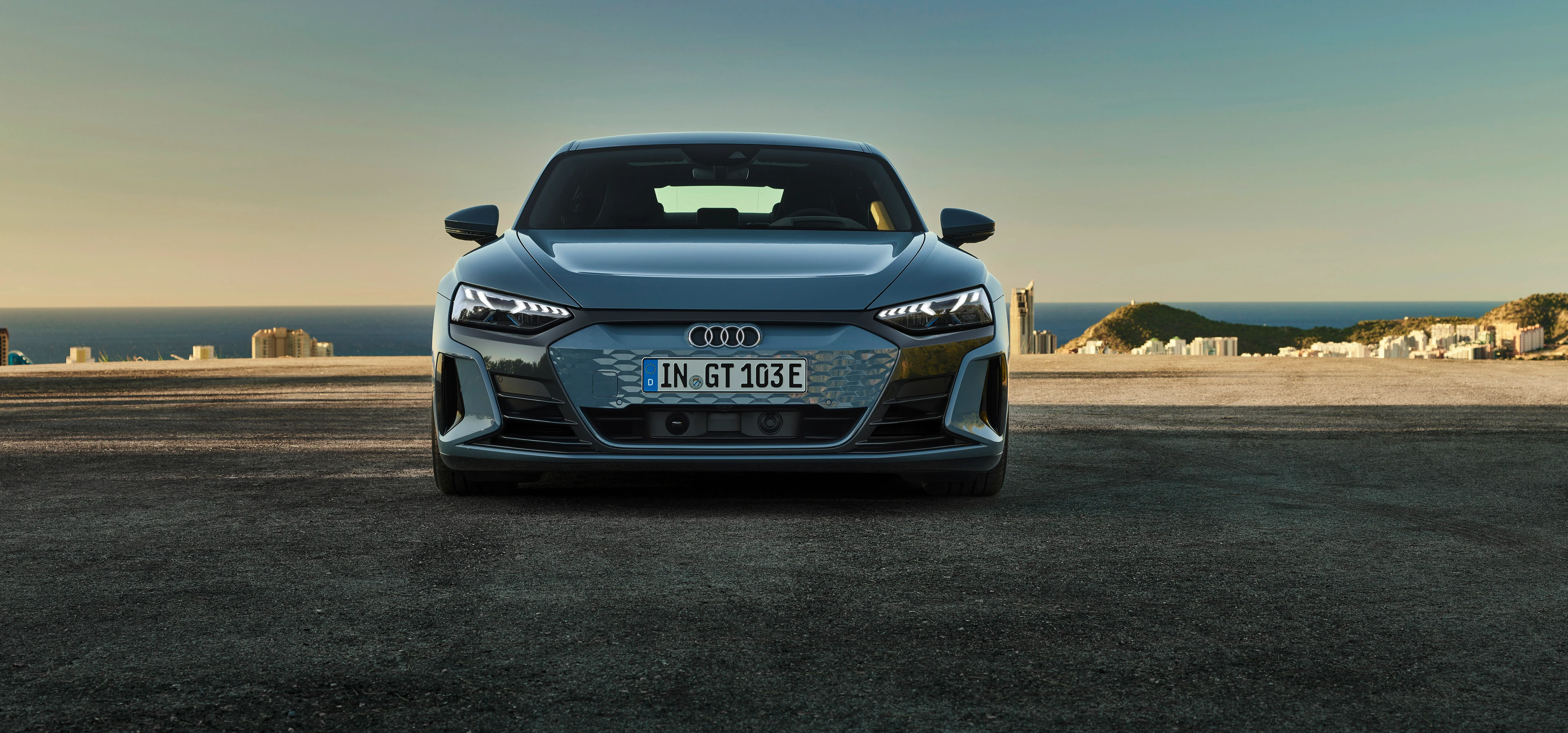 Audi e-tron GT — Front View