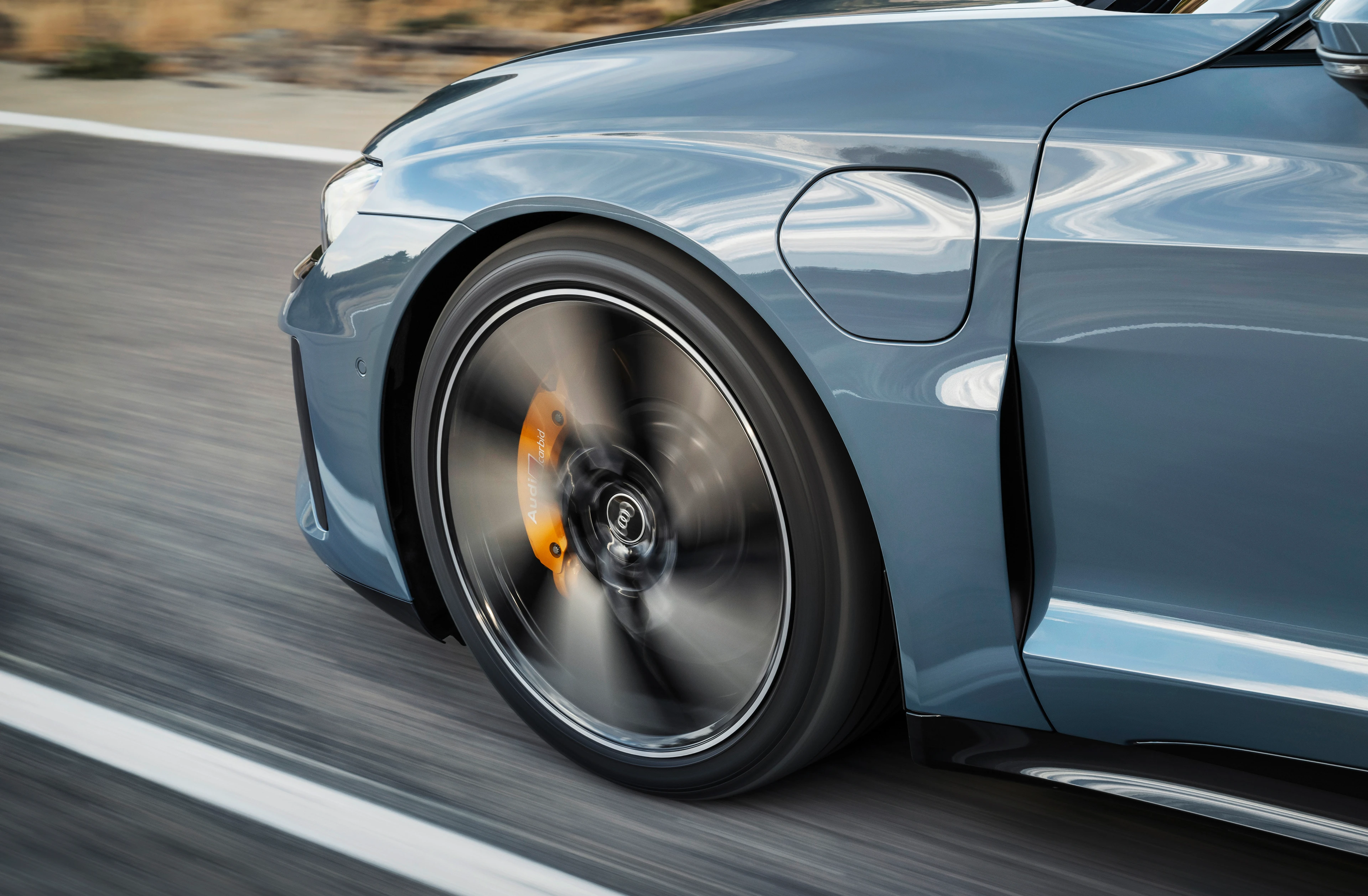 Alloy Wheel and Brakes (Driving)