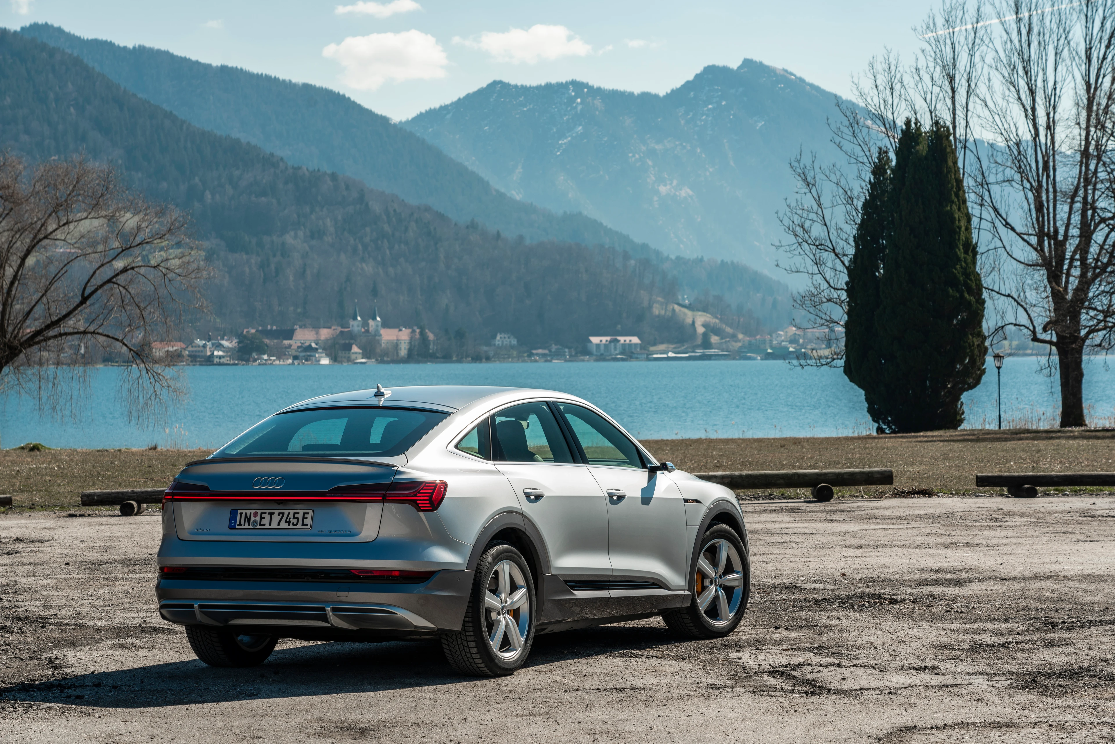 Rear Right Three-Quarter View
