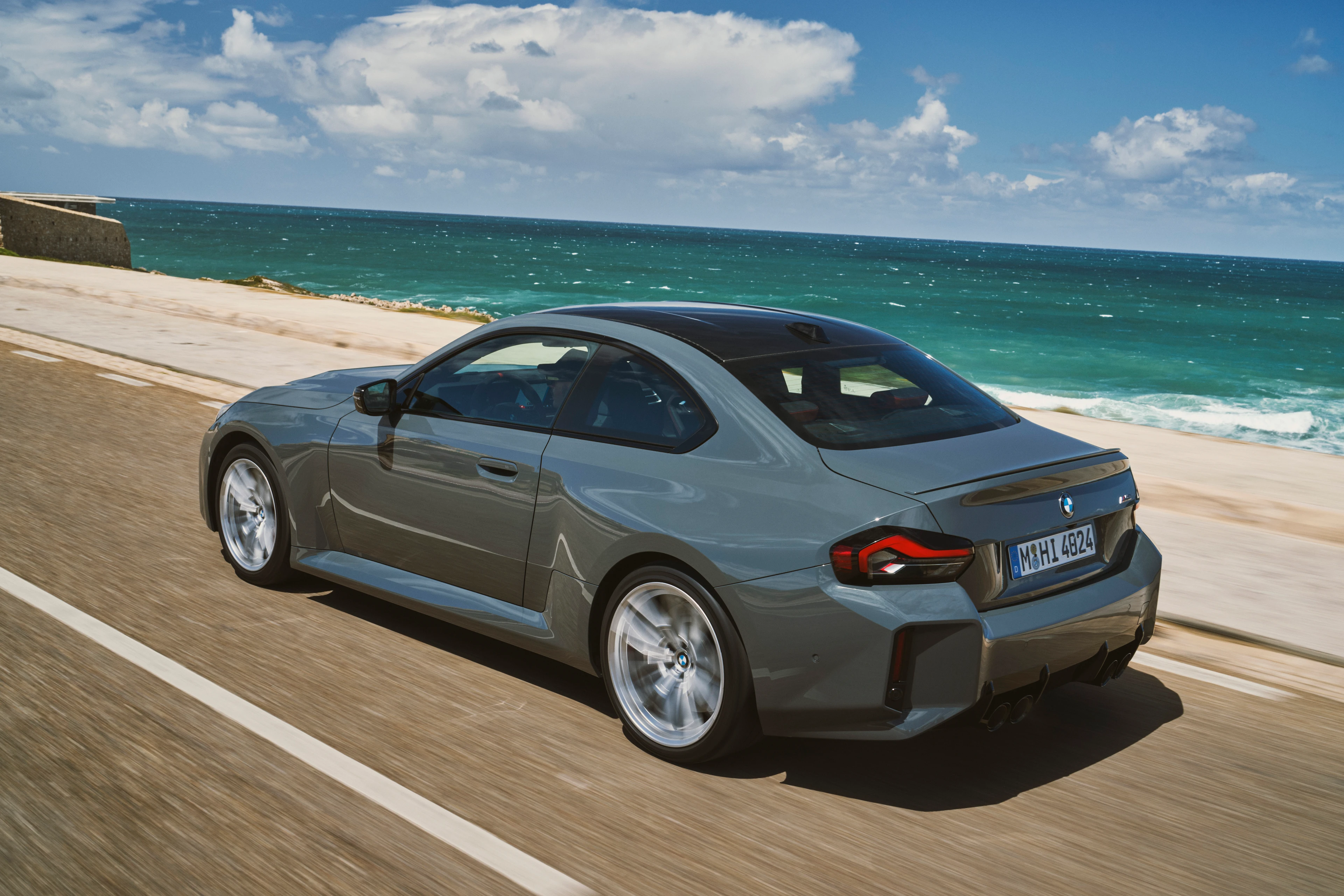 Rear Right Three-Quarter View (Driving)