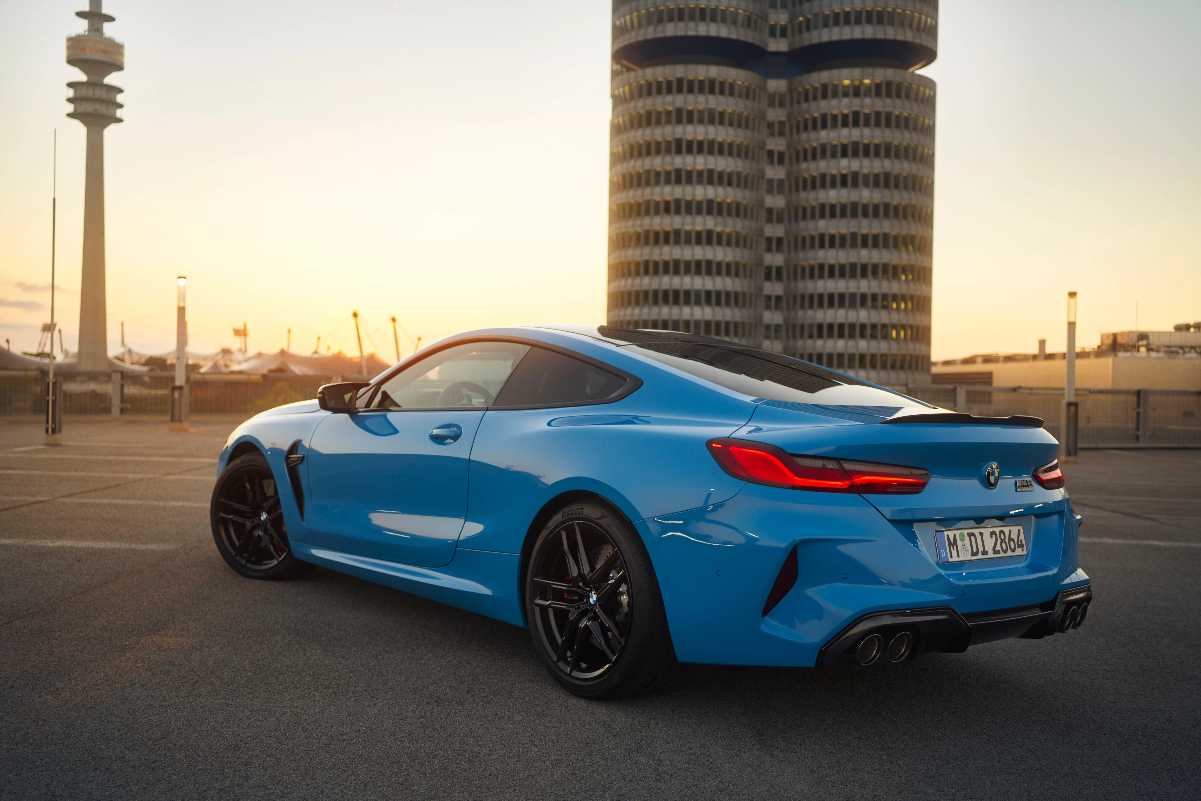 Rear Left Three-Quarter View (Sunset)