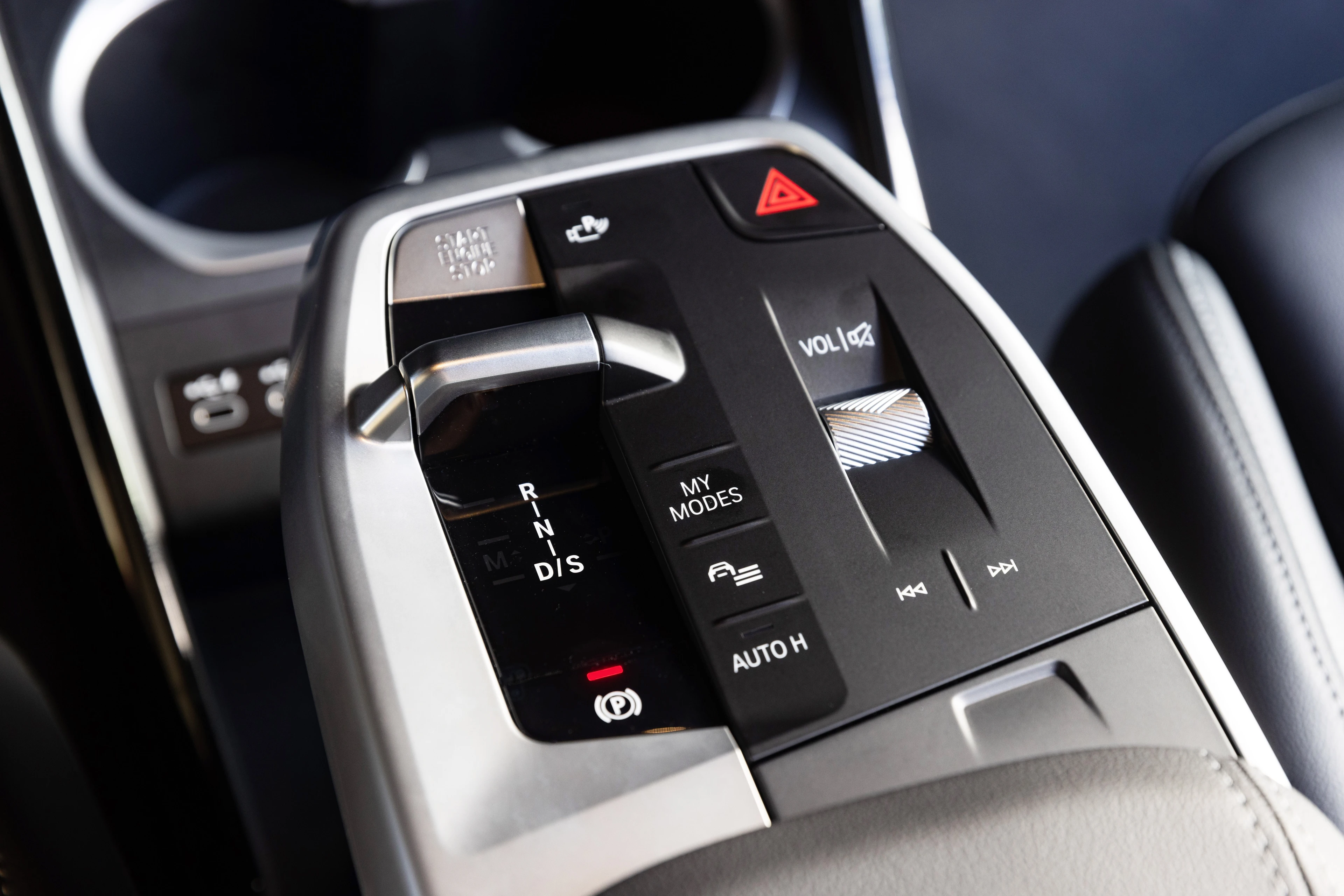 Centre Console and Gear Selector
