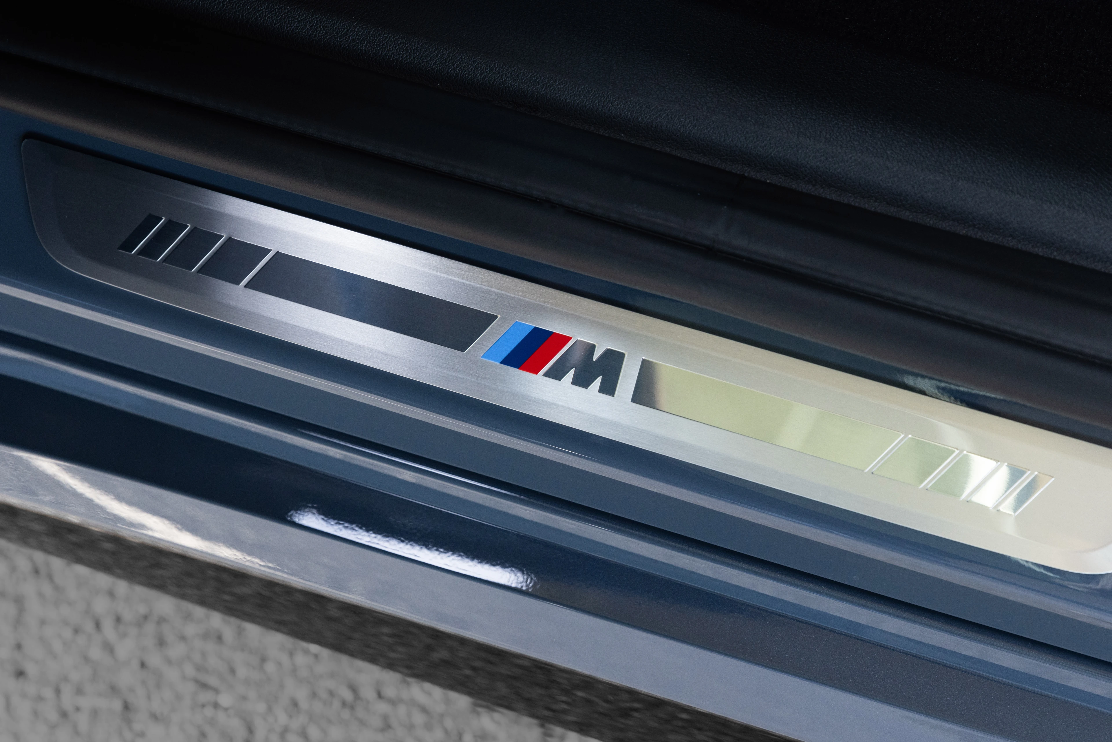 Illuminated M Door Sill