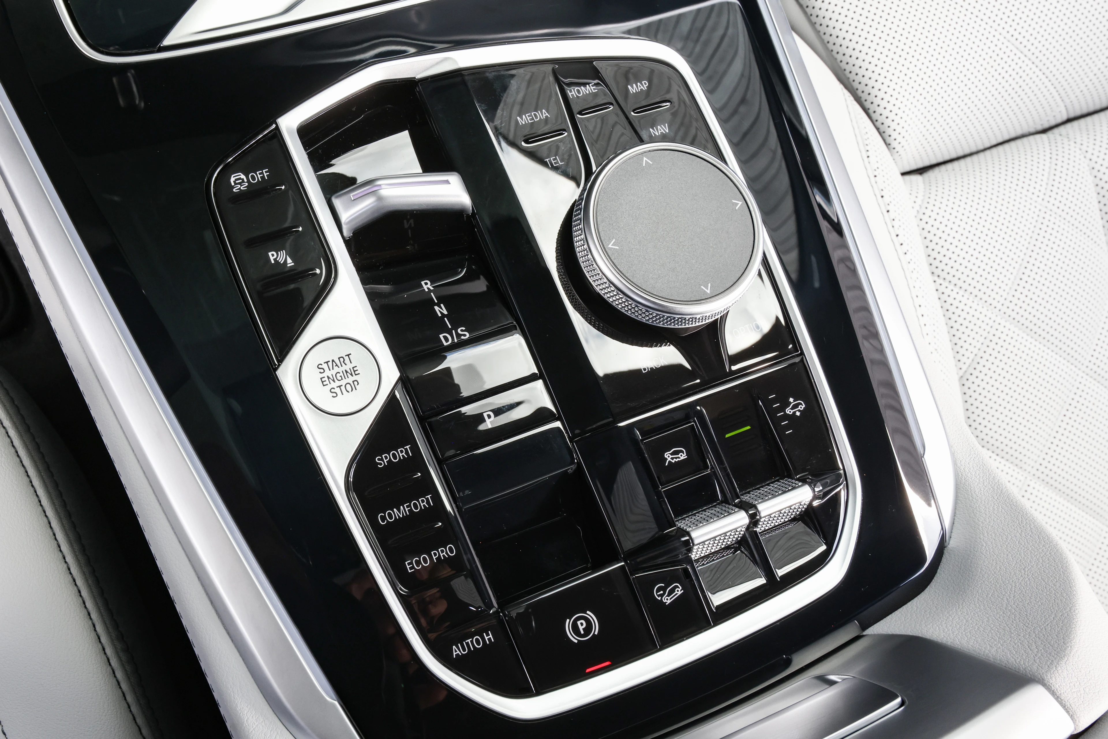 Centre Console and iDrive Controller