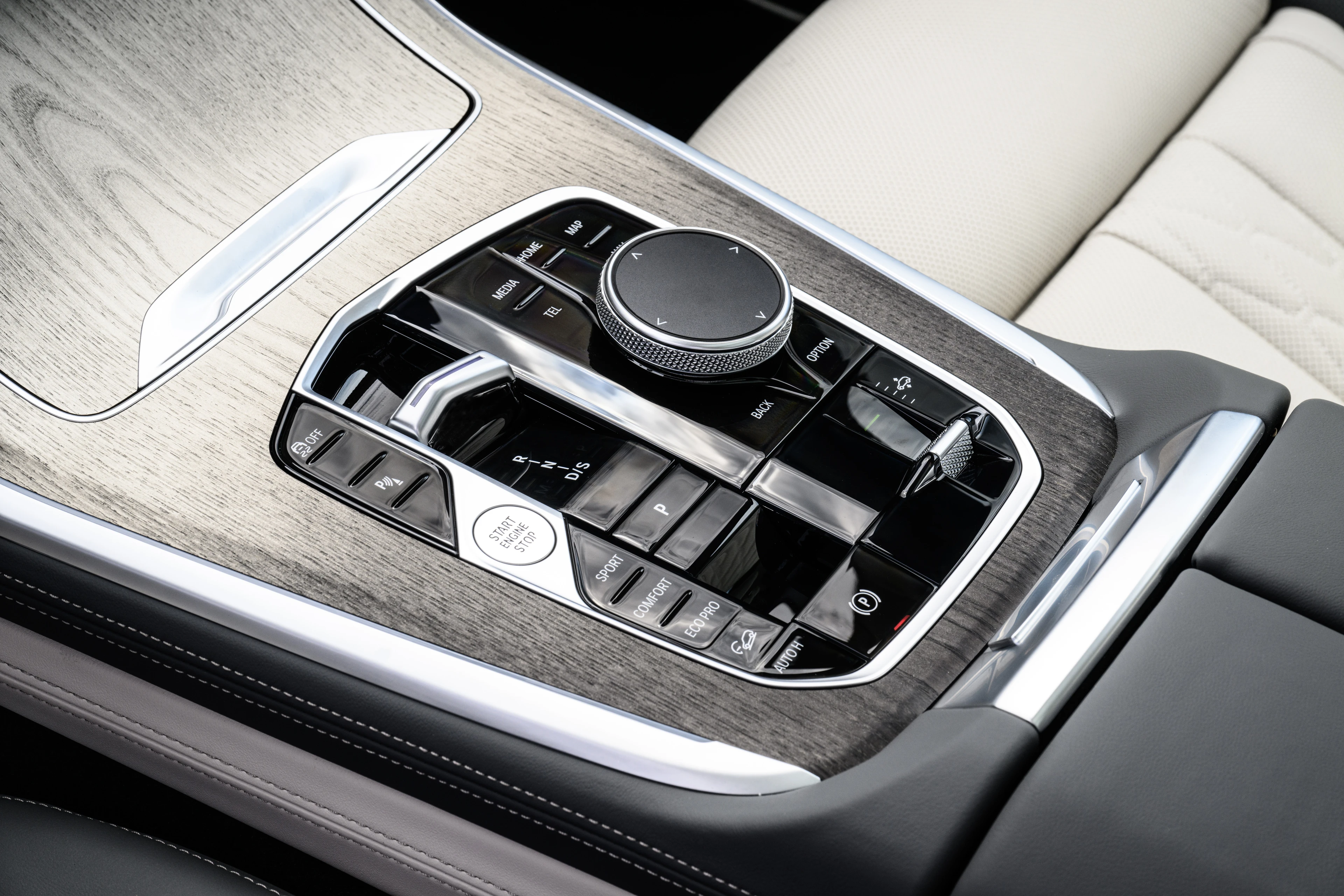 Centre Console with Crystal Controls