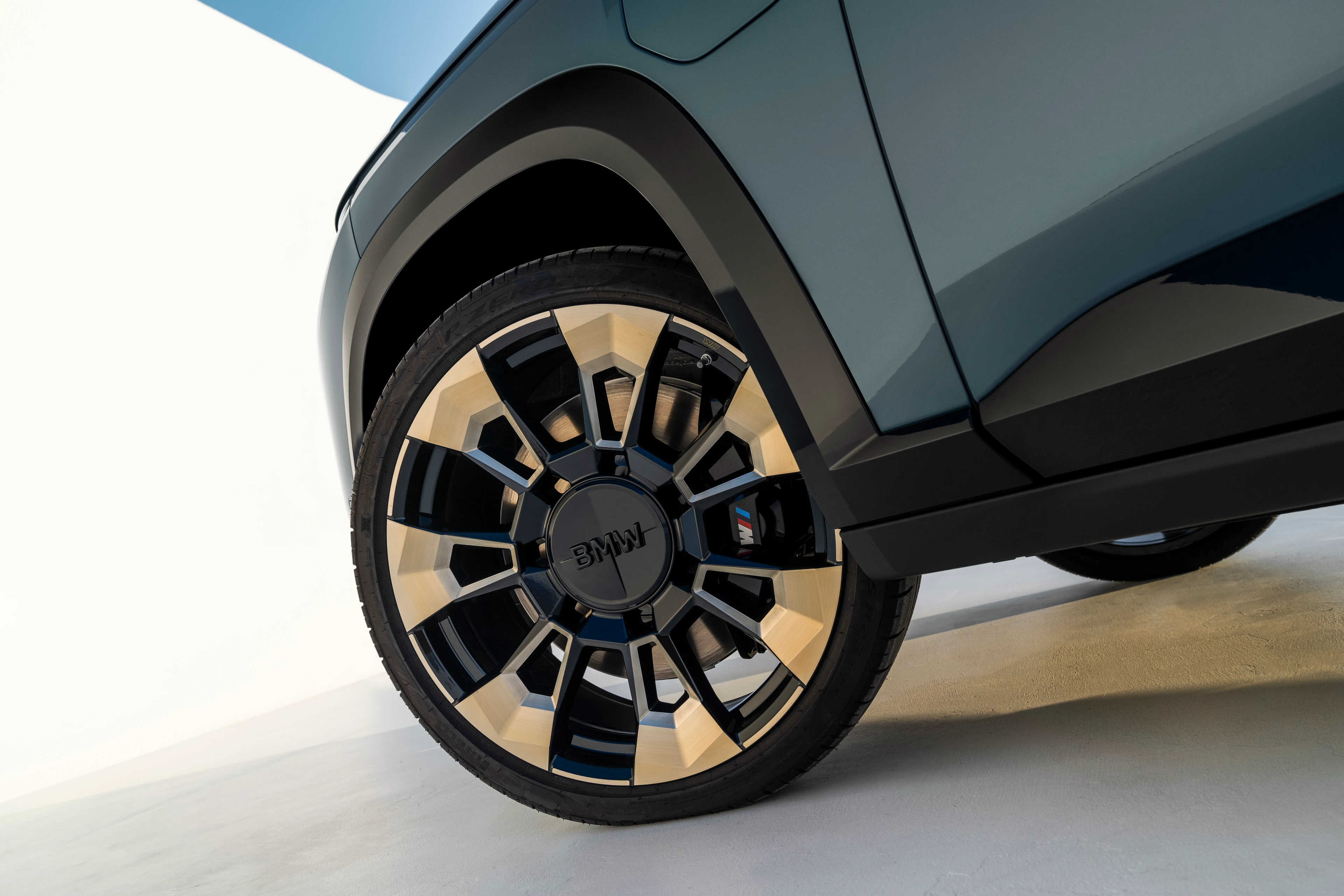 23-inch M Alloy Wheel