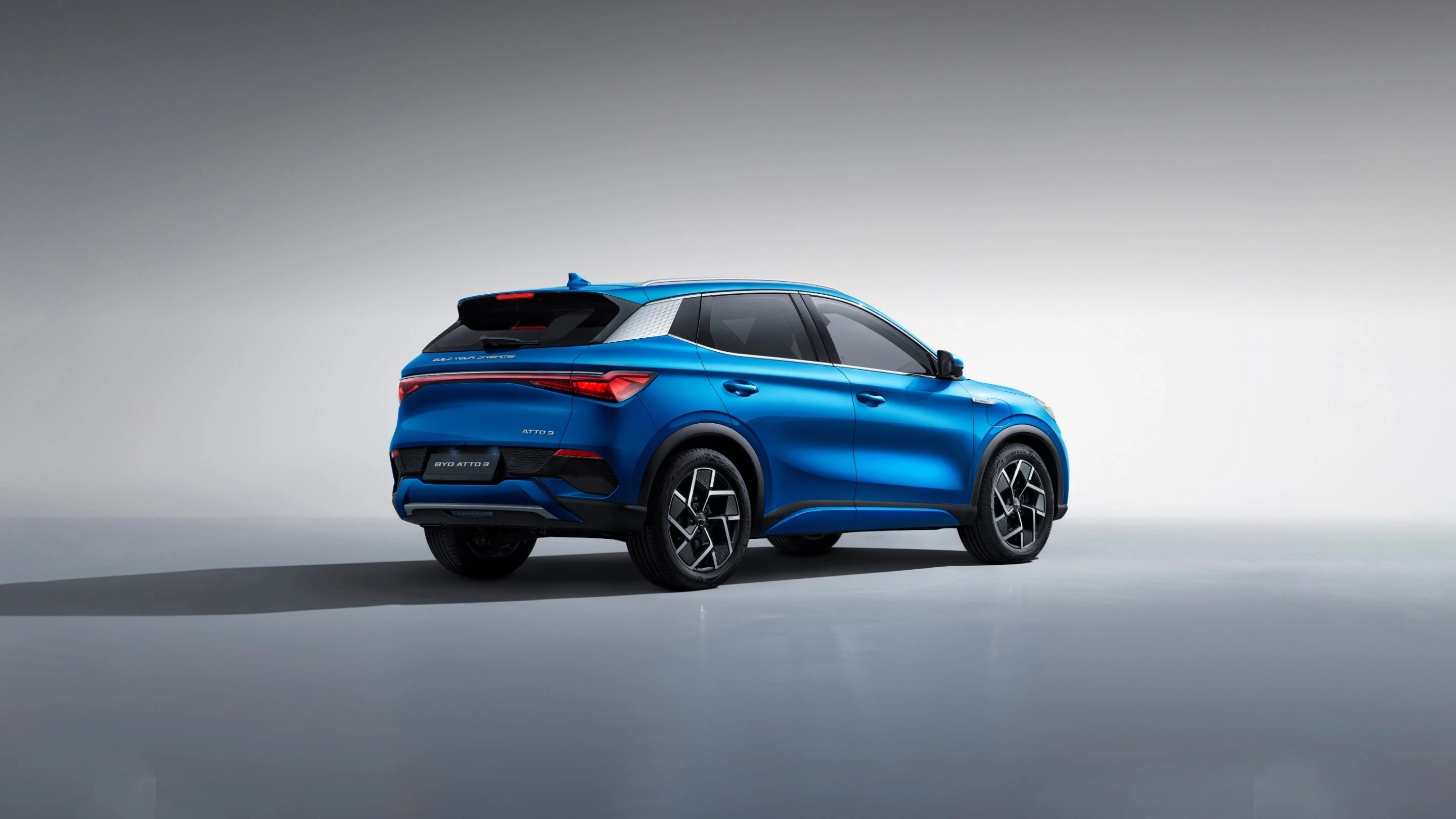 Rear Right Three-Quarter View