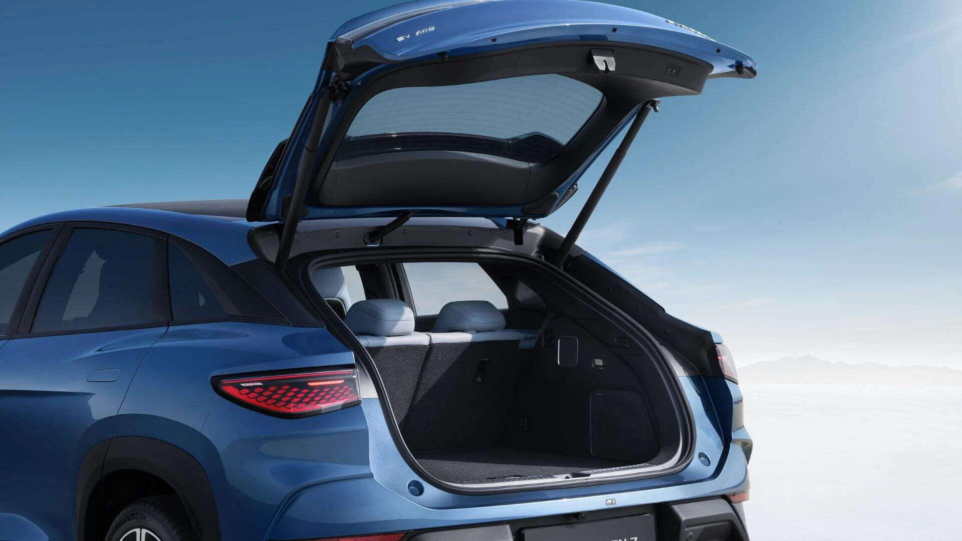 Powered Tailgate Open