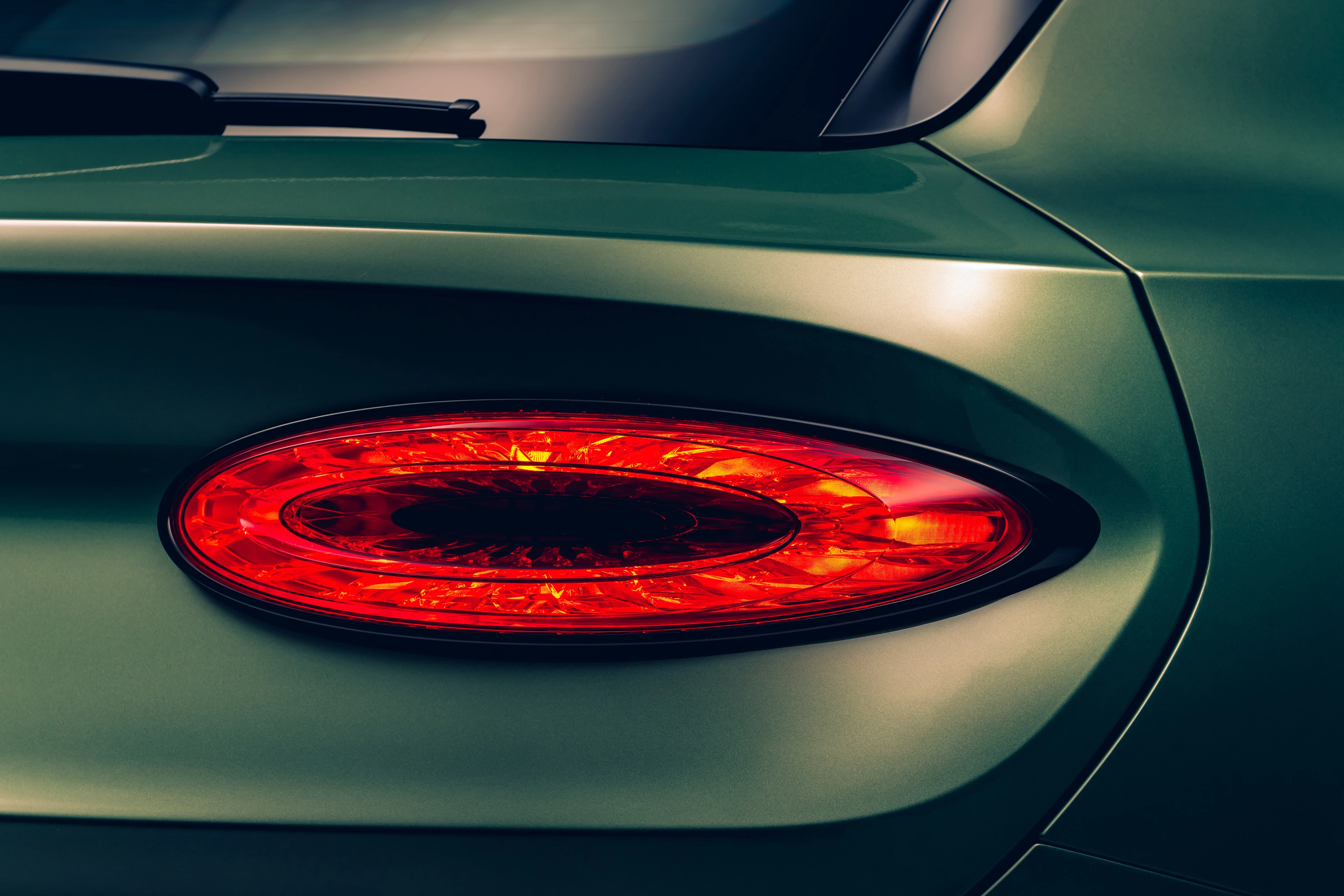 Elliptical LED Tail Lamp