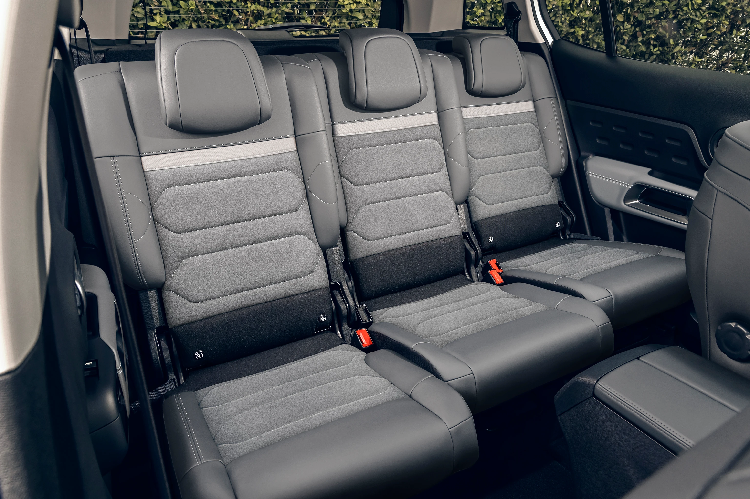 Three Individual Rear Seats