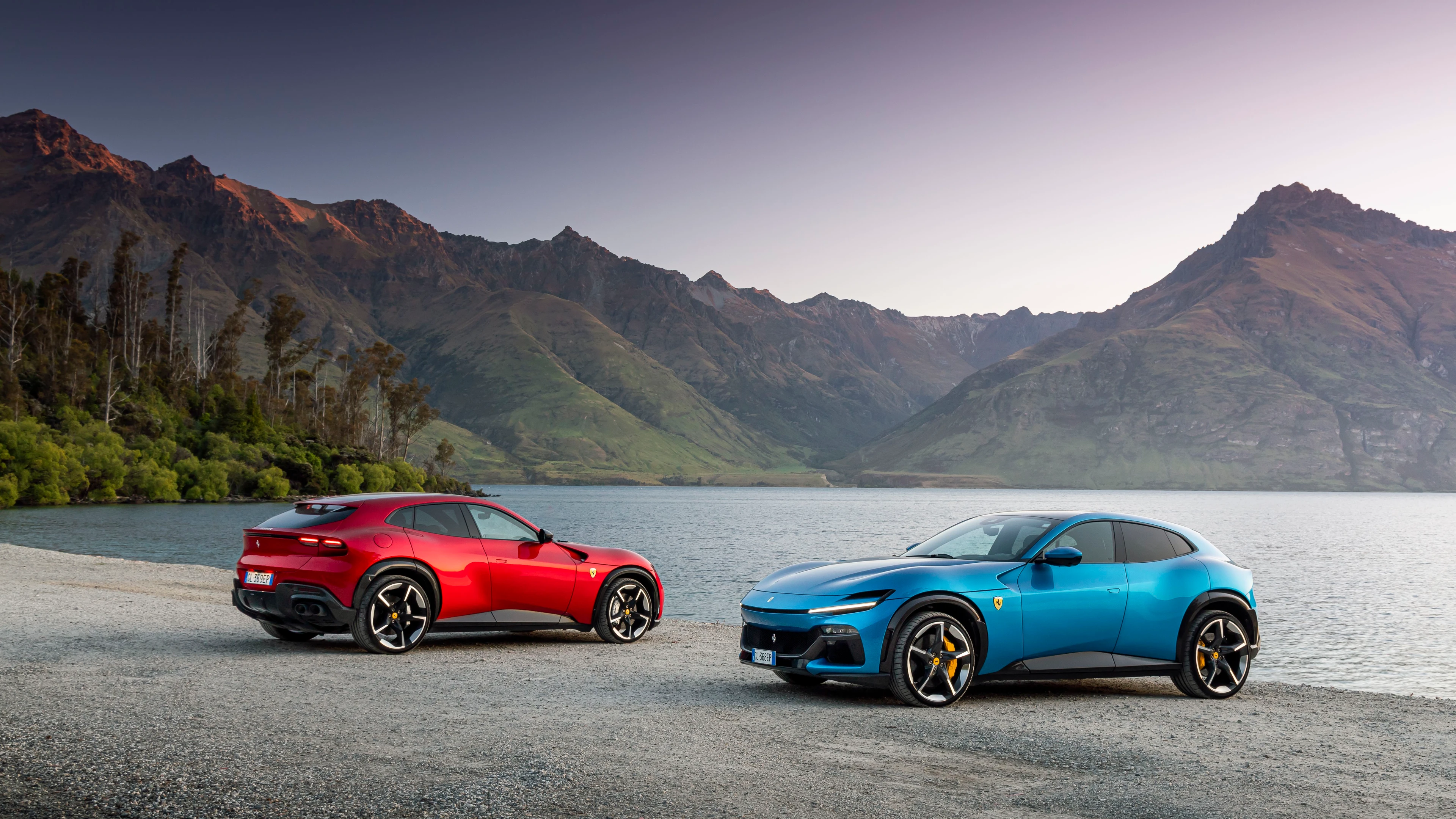 Purosangue in Rosso and Blu by the Lake