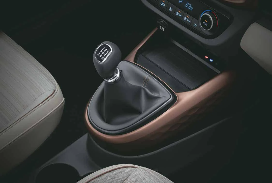 Gear Lever and Console
