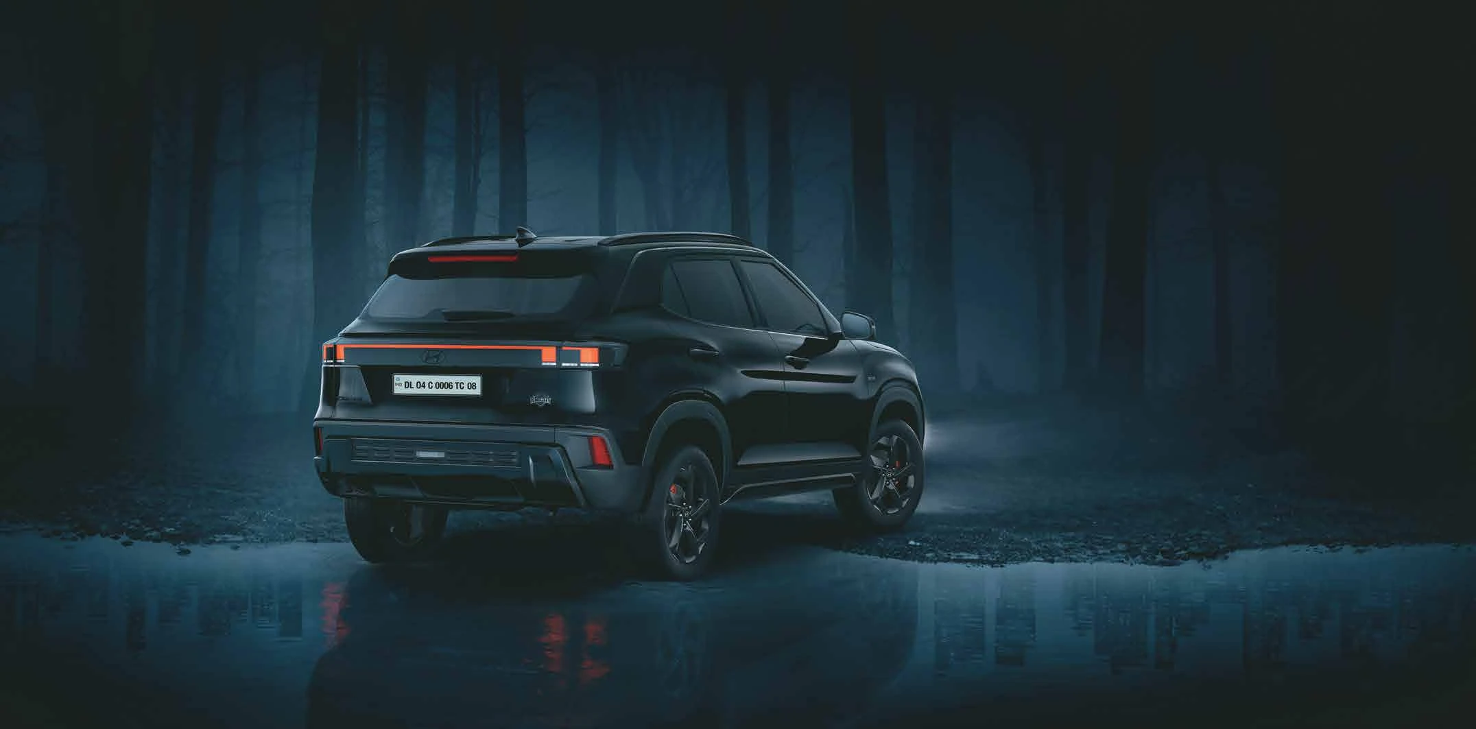 Knight Edition: Rear Three-Quarter (Forest)