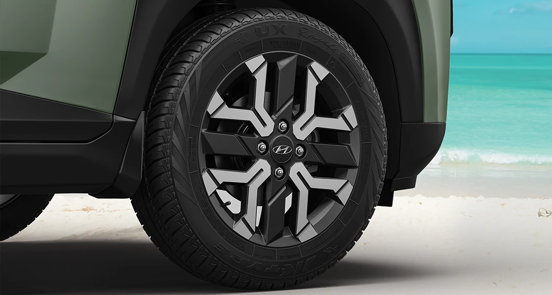 Diamond-Cut Alloy Wheel