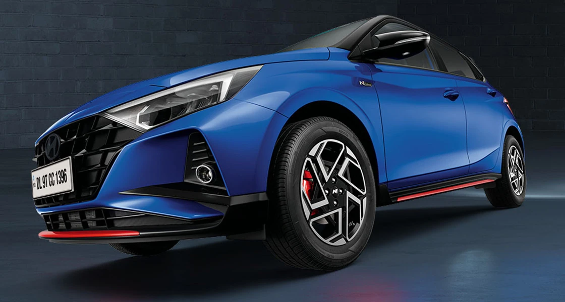 Front Three-Quarter (Low Angle)