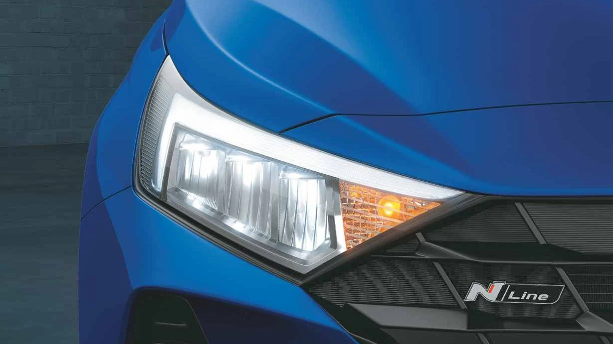 LED Headlamp and N Line Badge