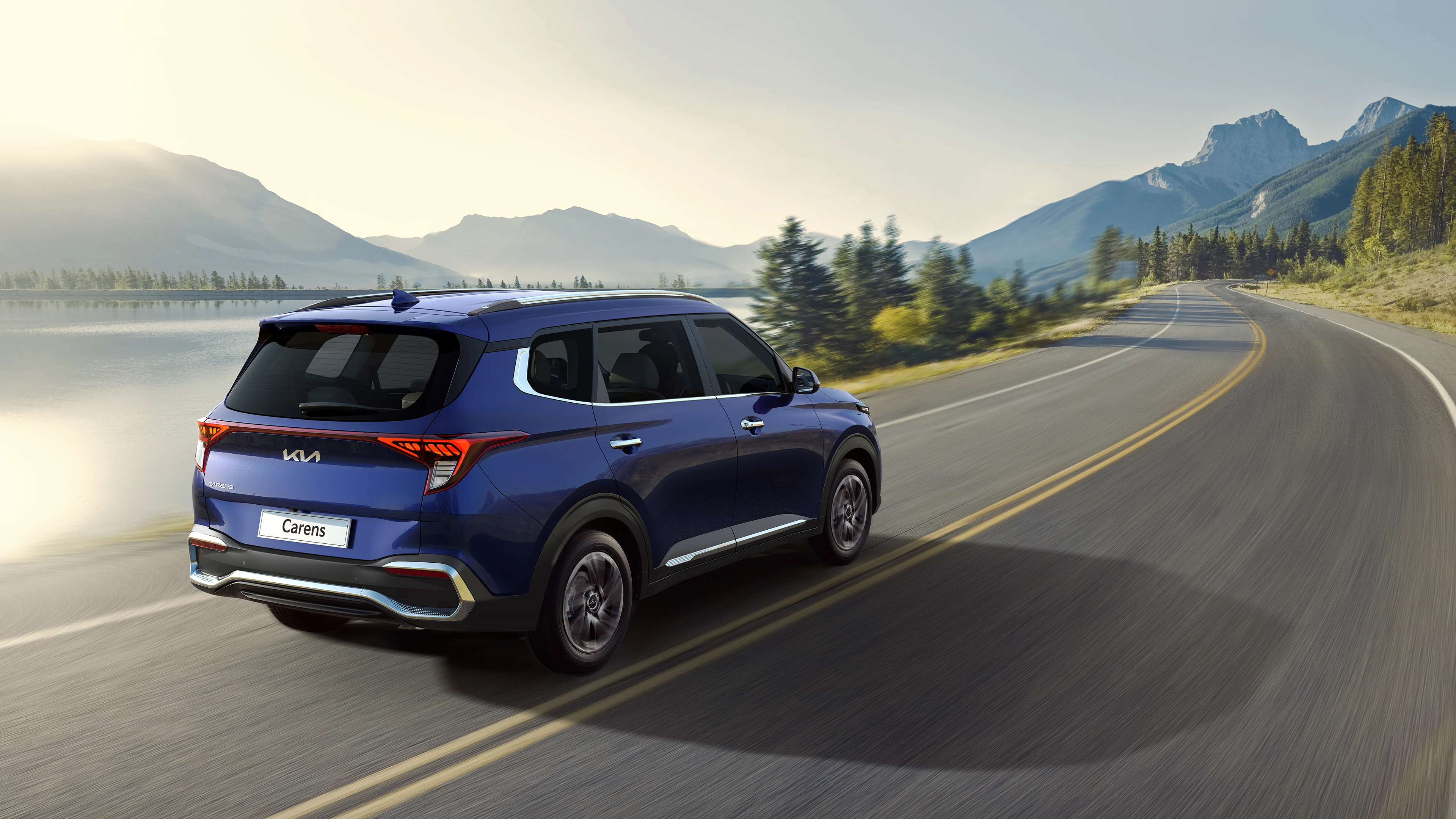 Driving: Rear Right Three-Quarter (Mountain)