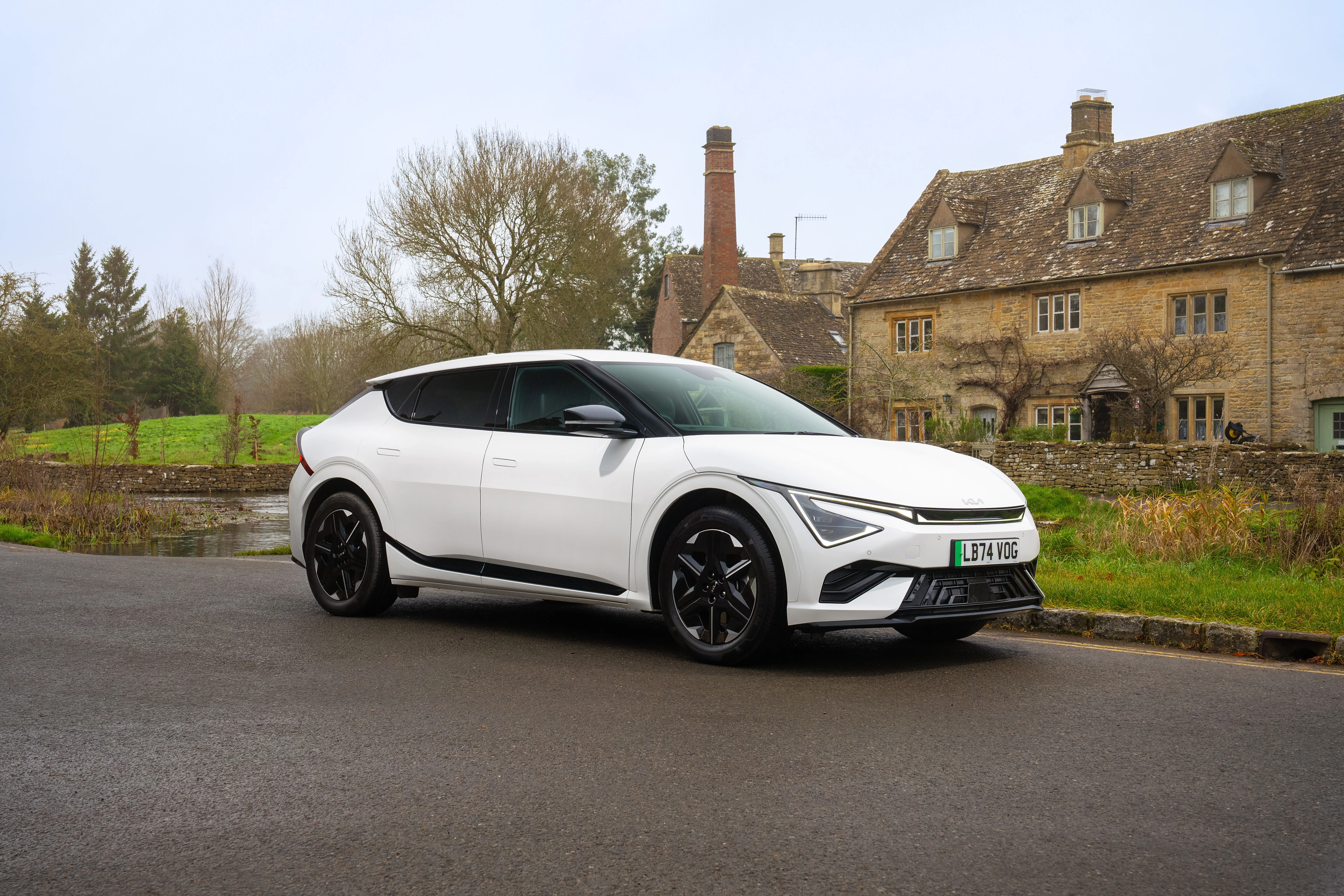 Front Right Three-Quarter View