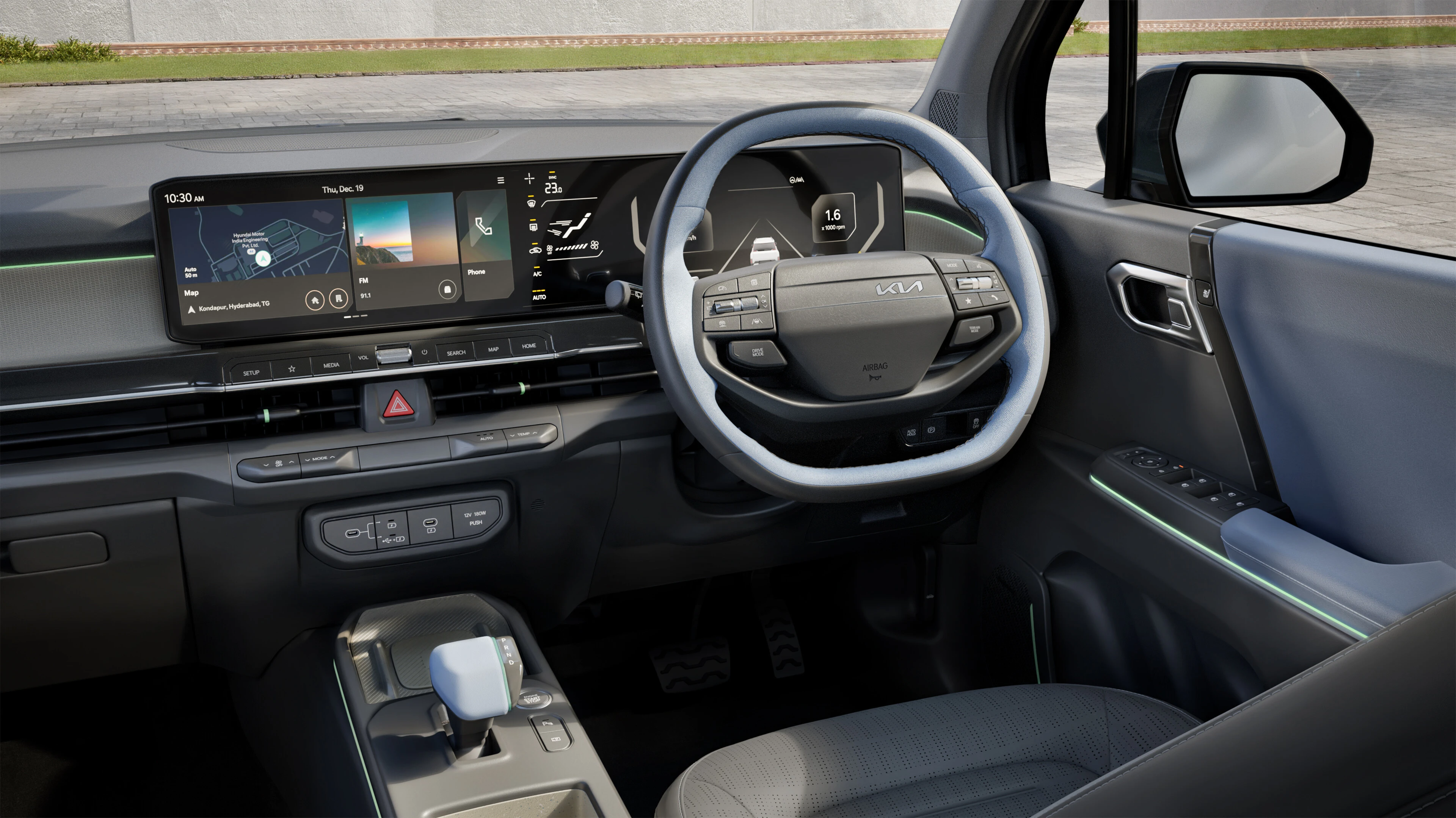 Steering Wheel and Panoramic Displays