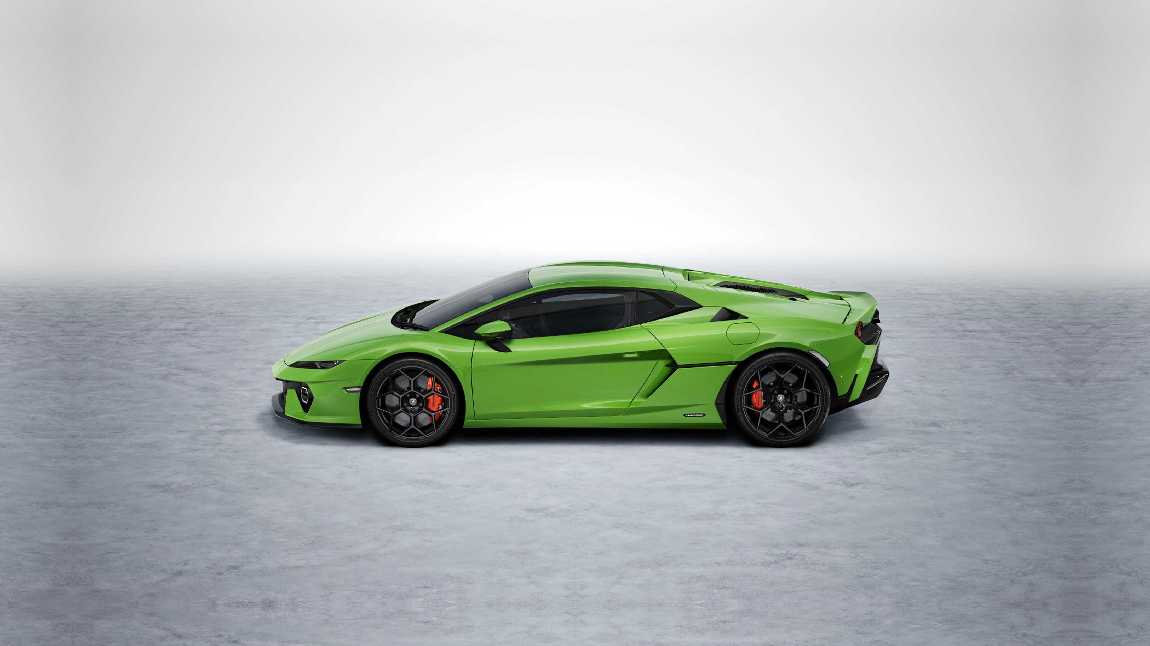 Lamborghini Temerario — Left side