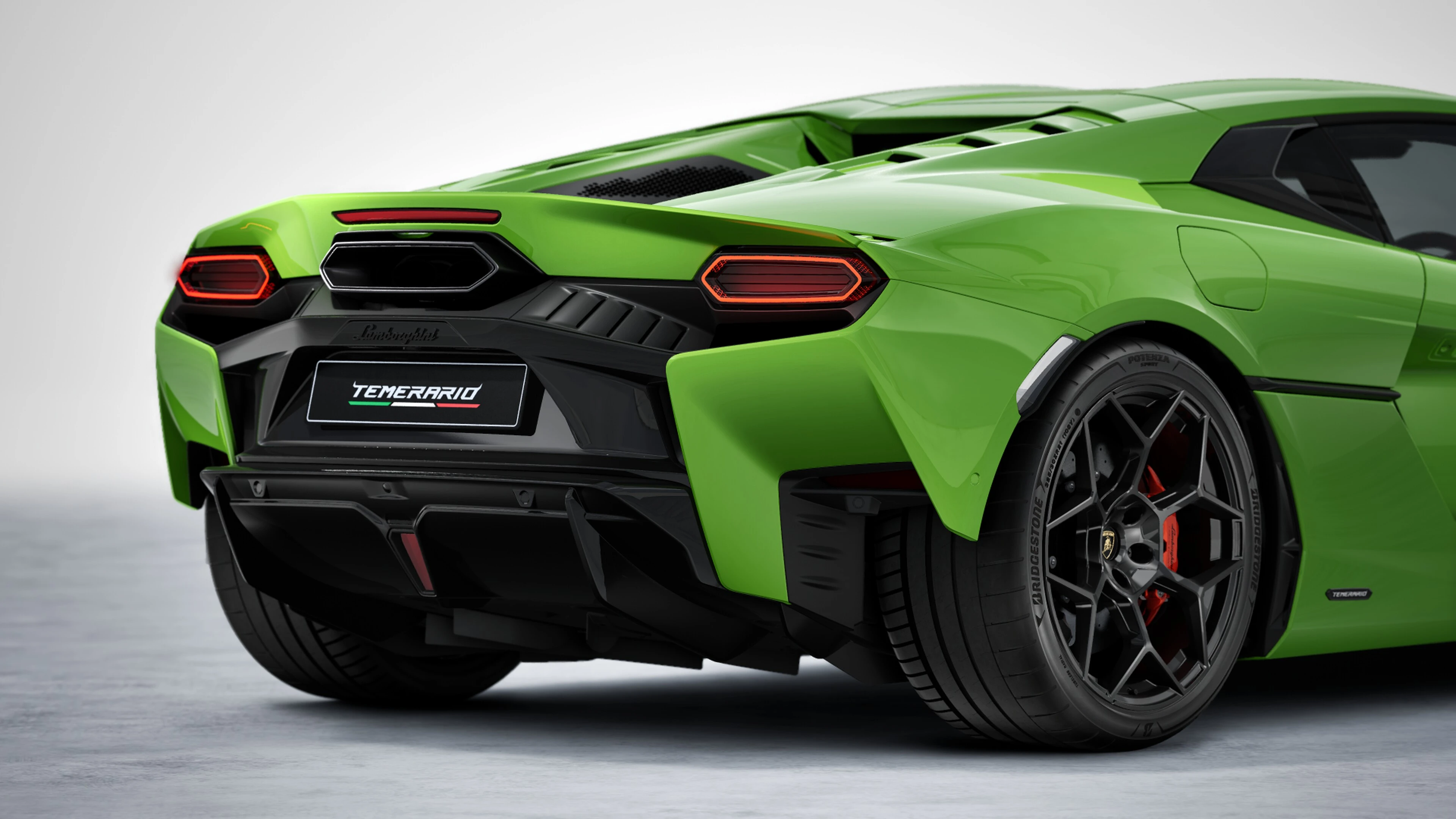 Rear lights, centre exhaust and diffuser