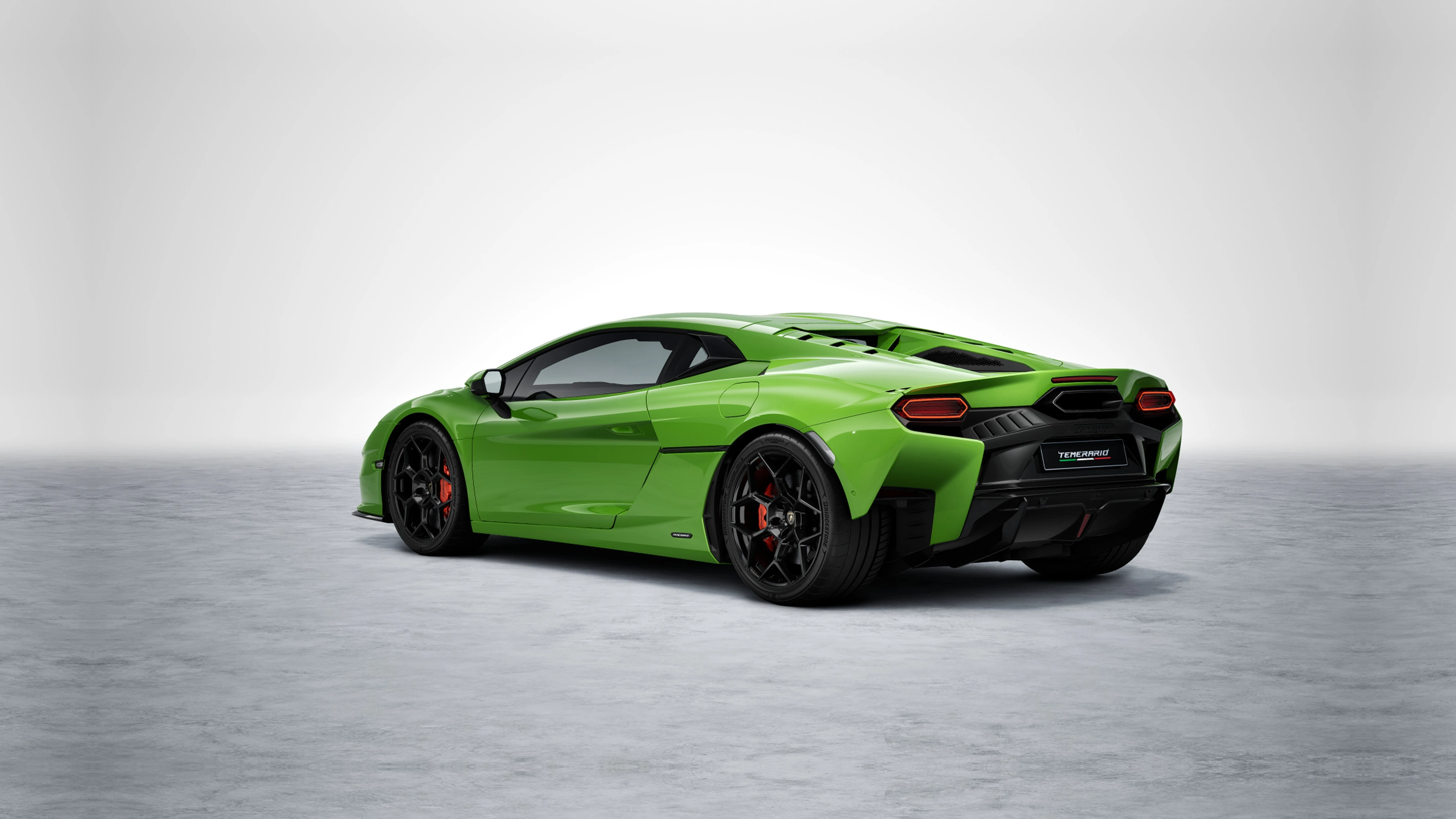 Rear-left 3/4