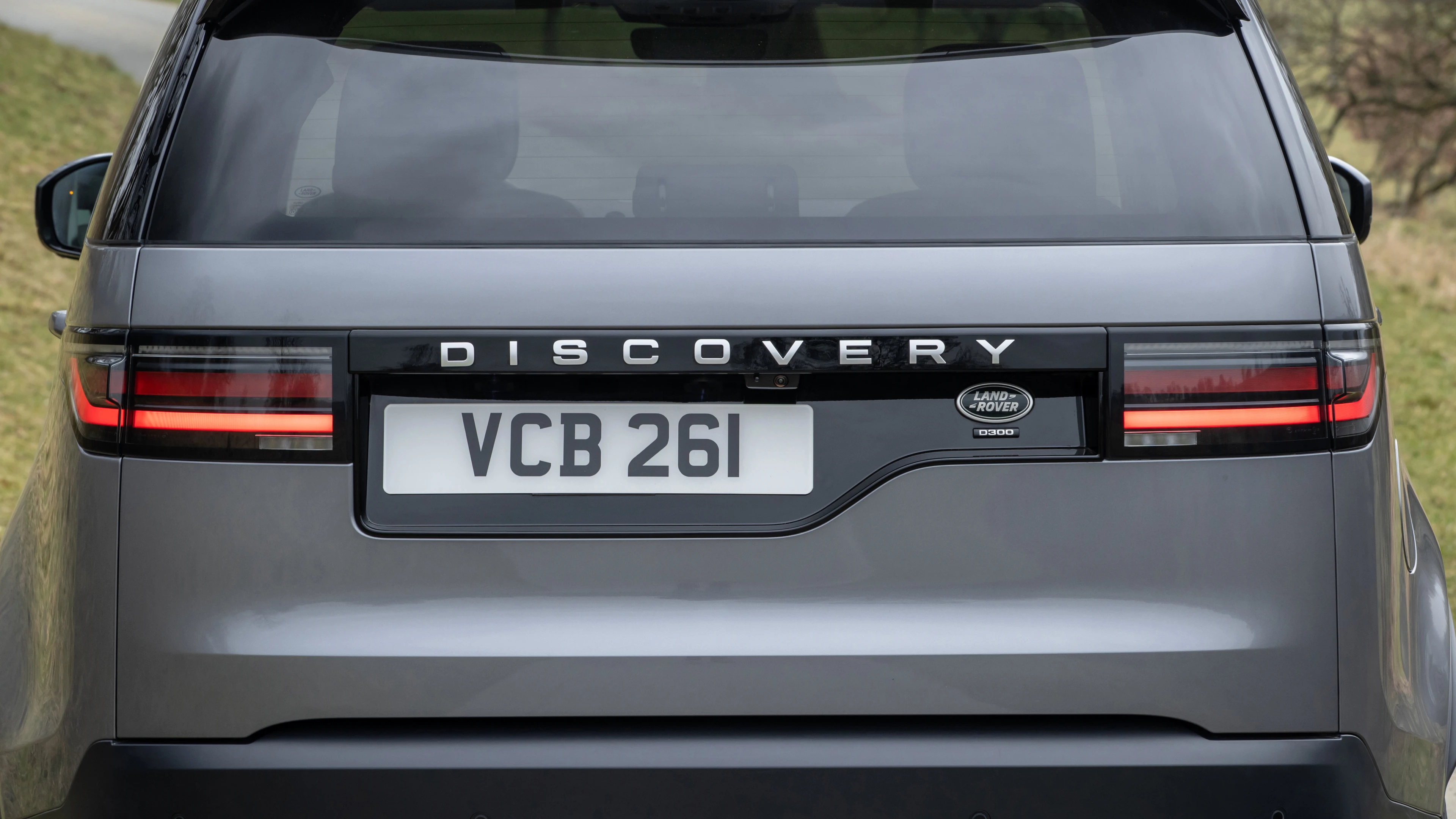 Tail Lamps and Discovery Lettering