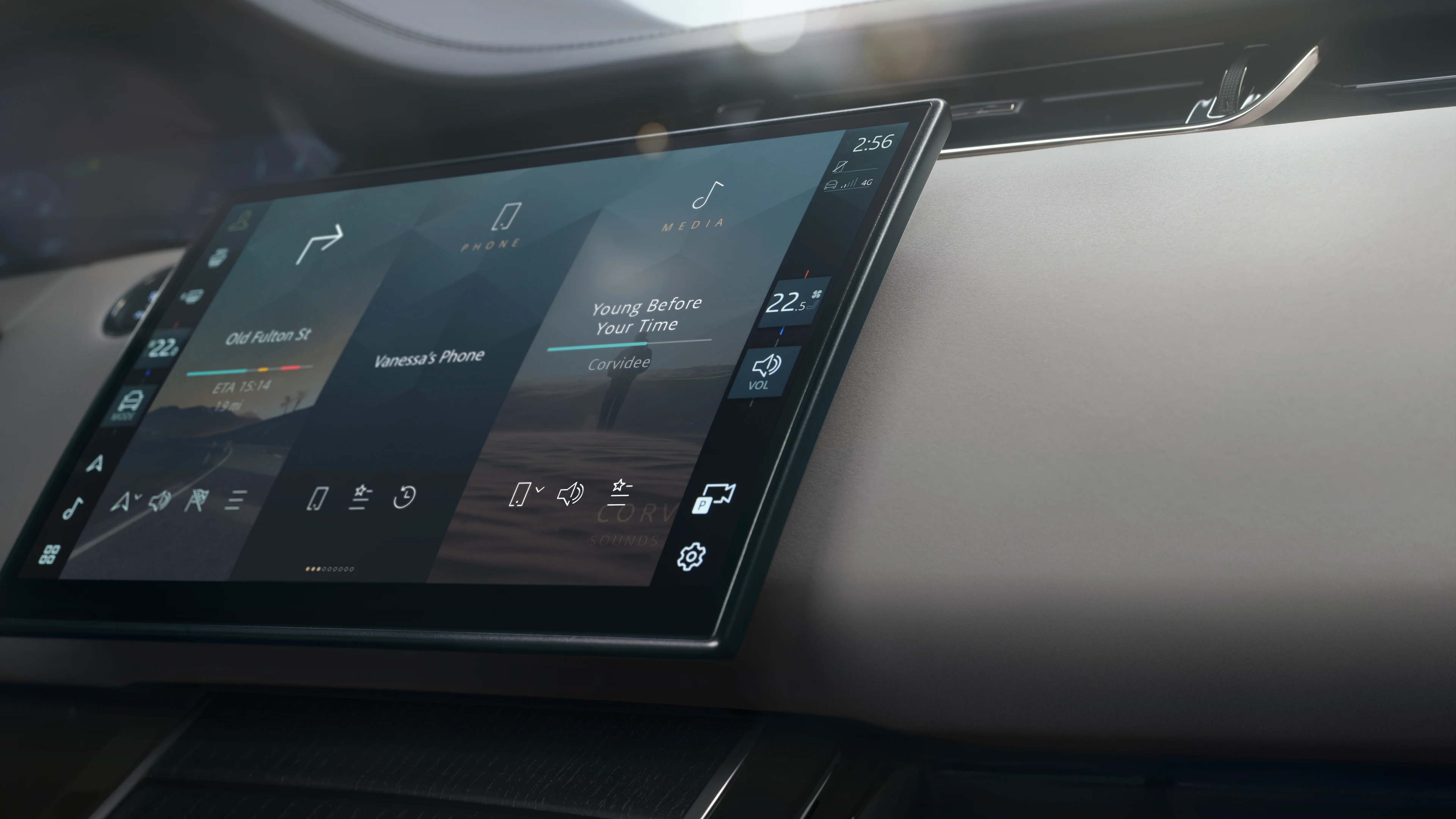 Pivi Pro Curved Touchscreen