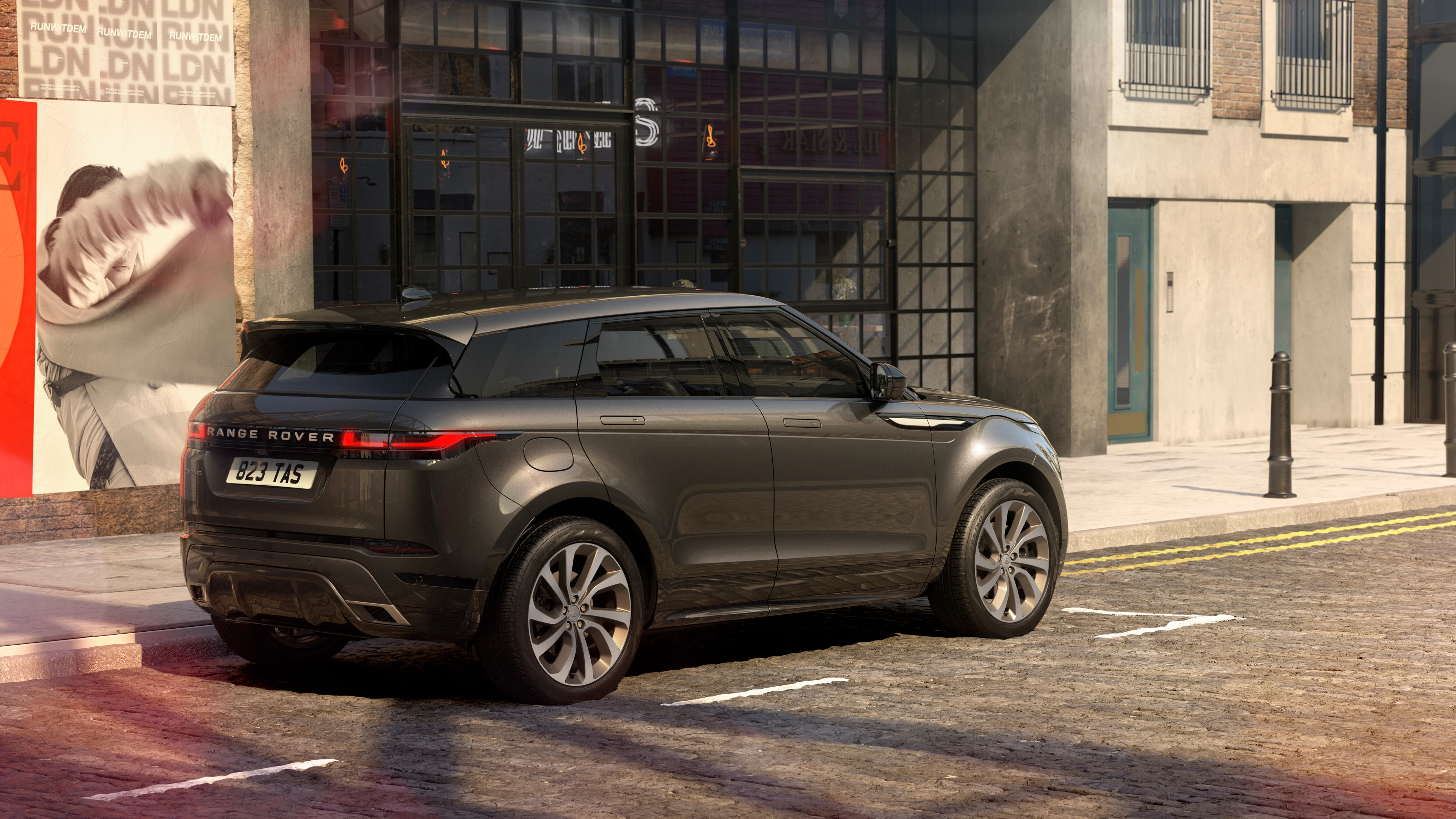 Rear Right Three-Quarter (Hoxton Edition)