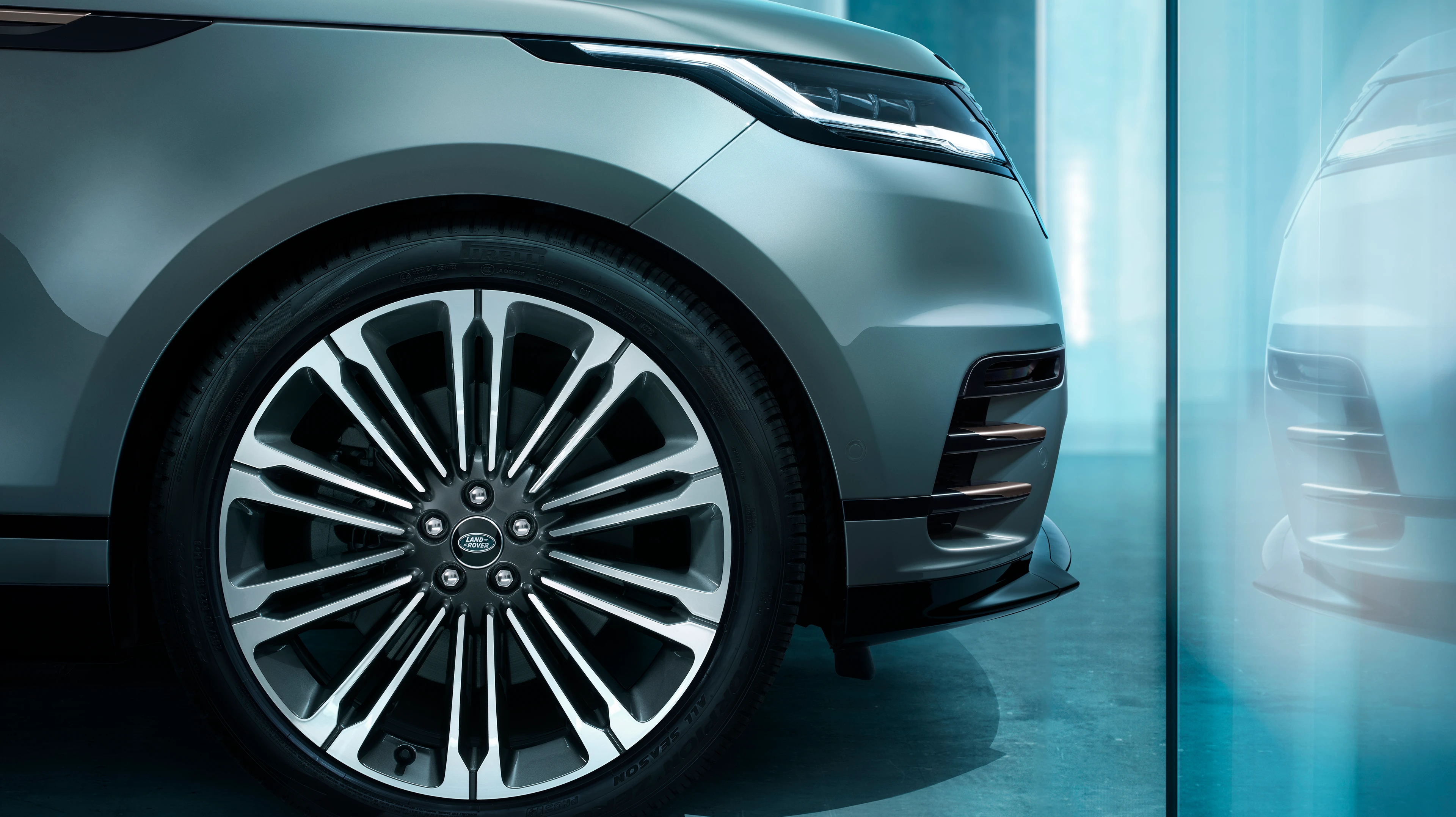 Front Wheel and Side Detail