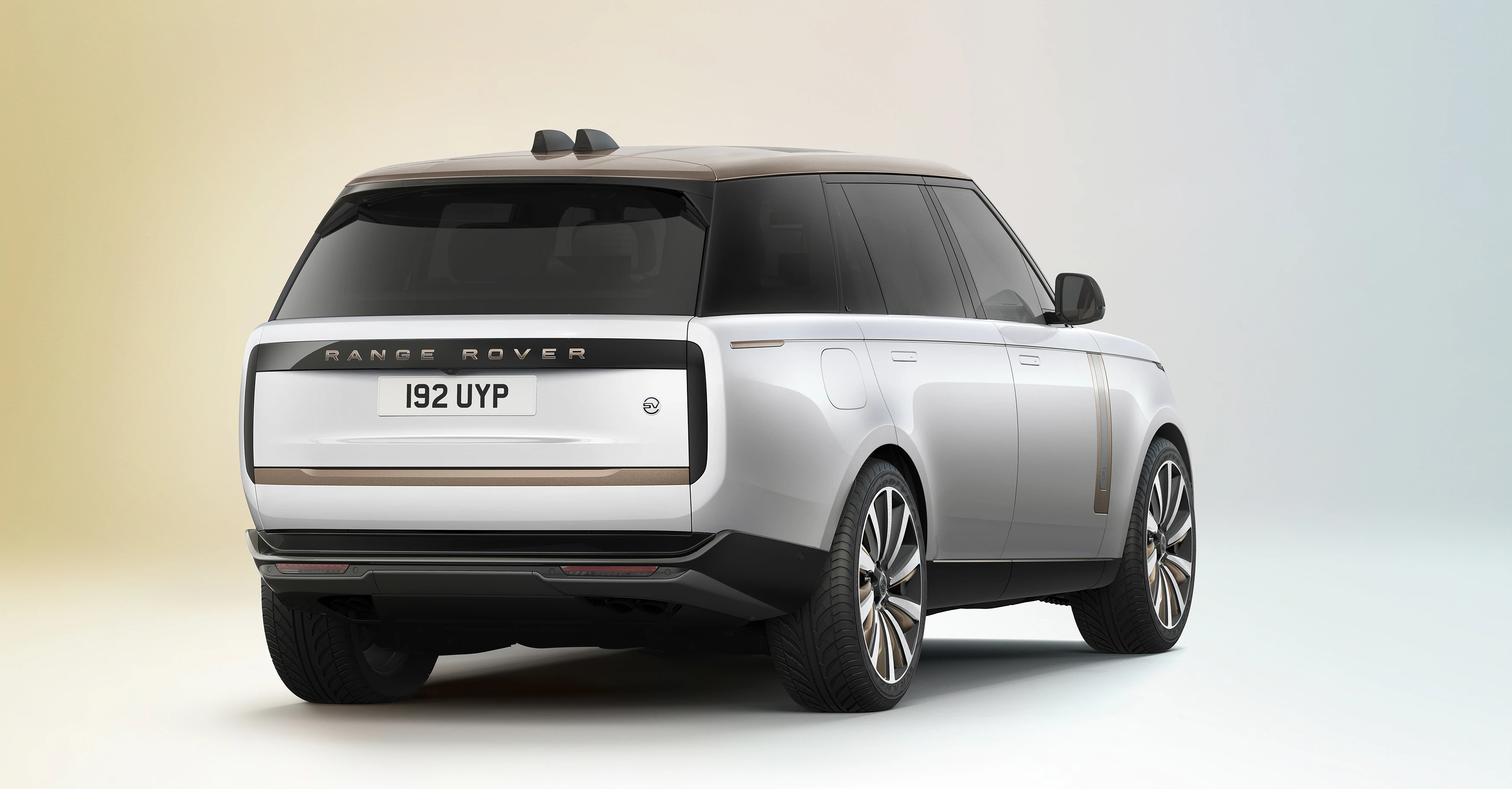 Rear Right Three-Quarter (SV LWB)