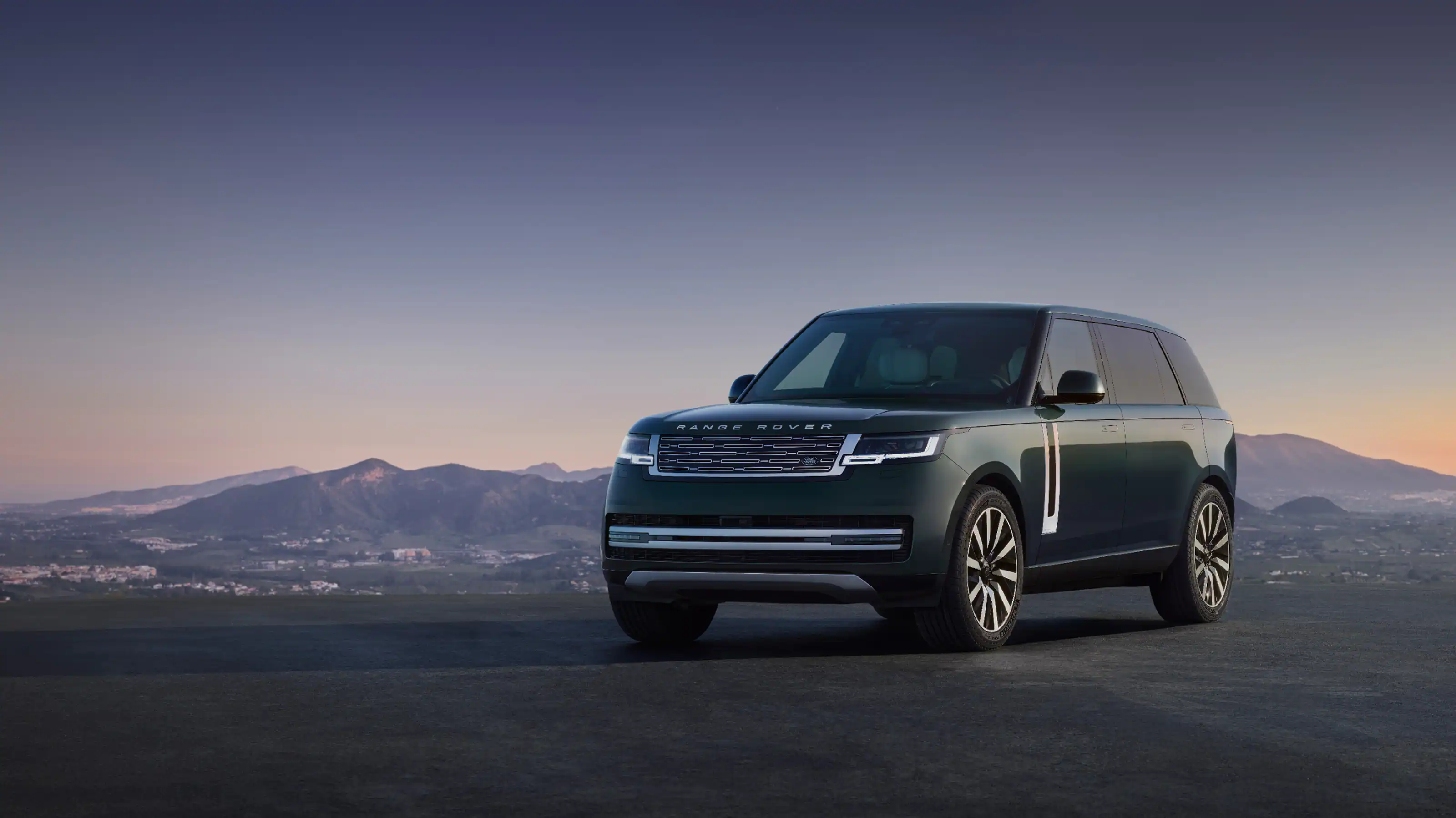 Land Rover Range Rover SV 4.4 Petrol LWB