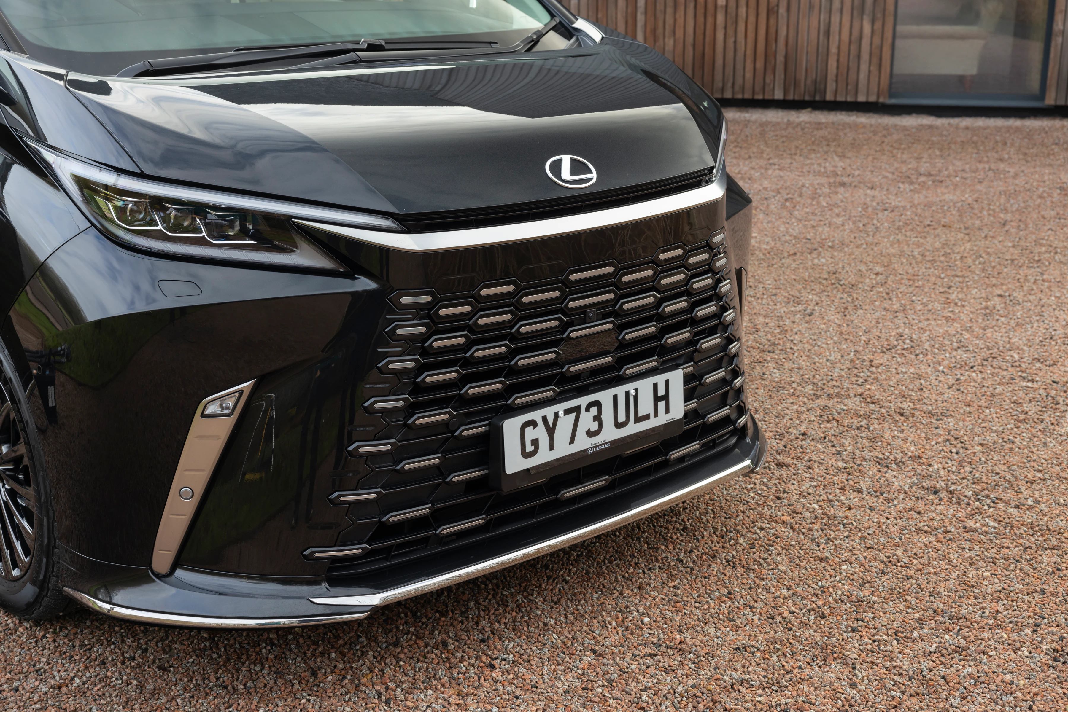 Spindle Grille and Headlamps