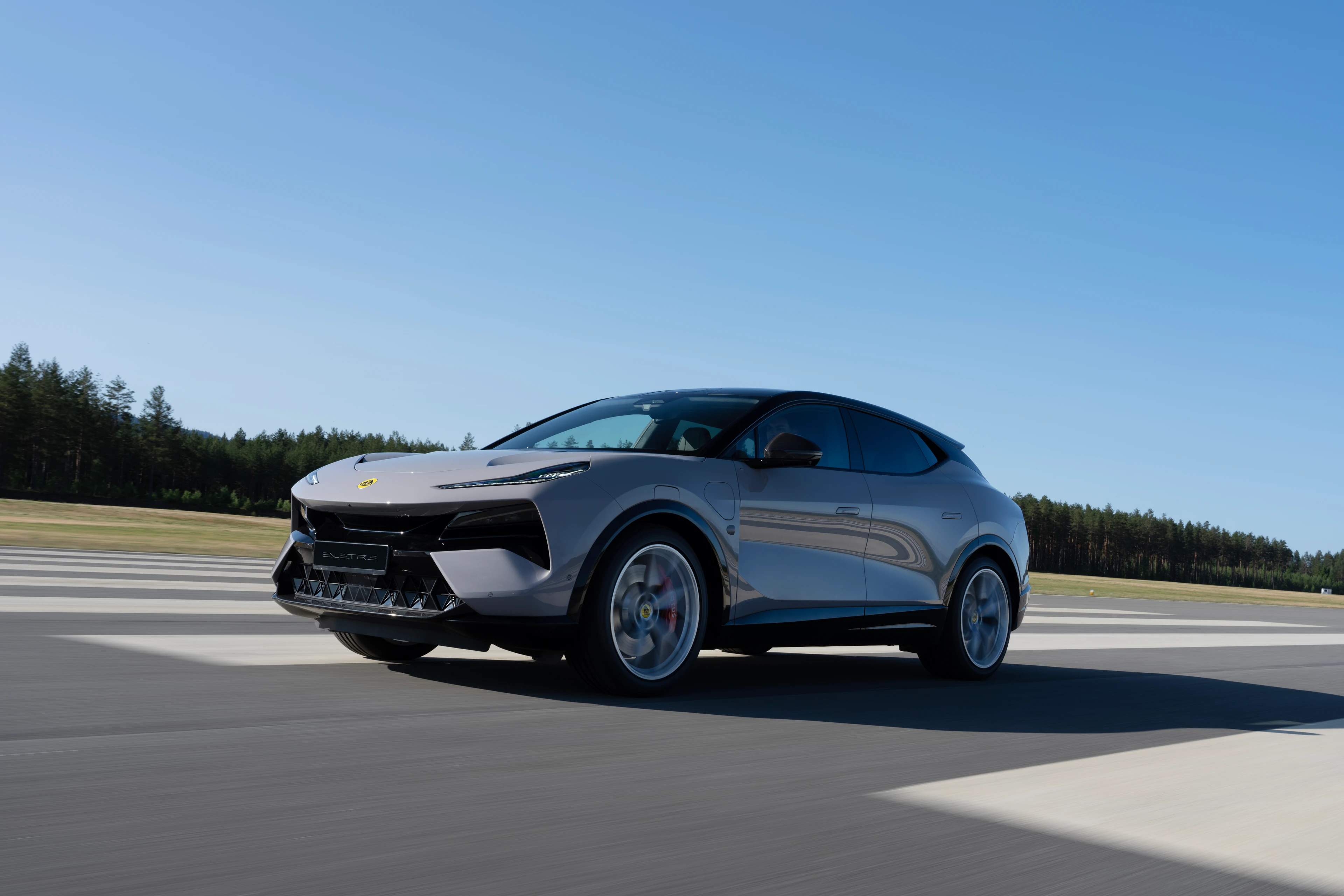 Eletre R Front Three-Quarter View