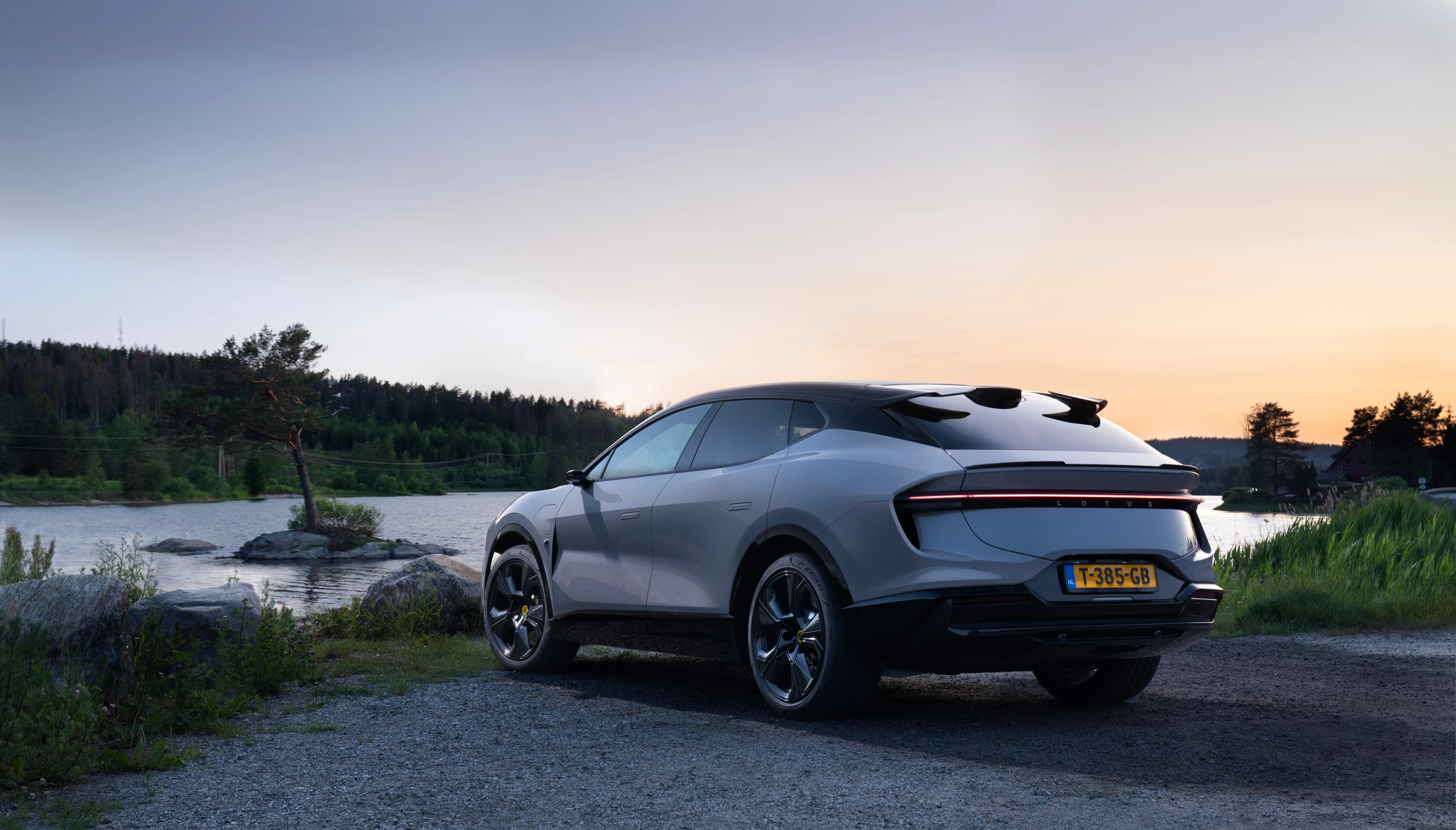 Rear Three-Quarter View by the Lake