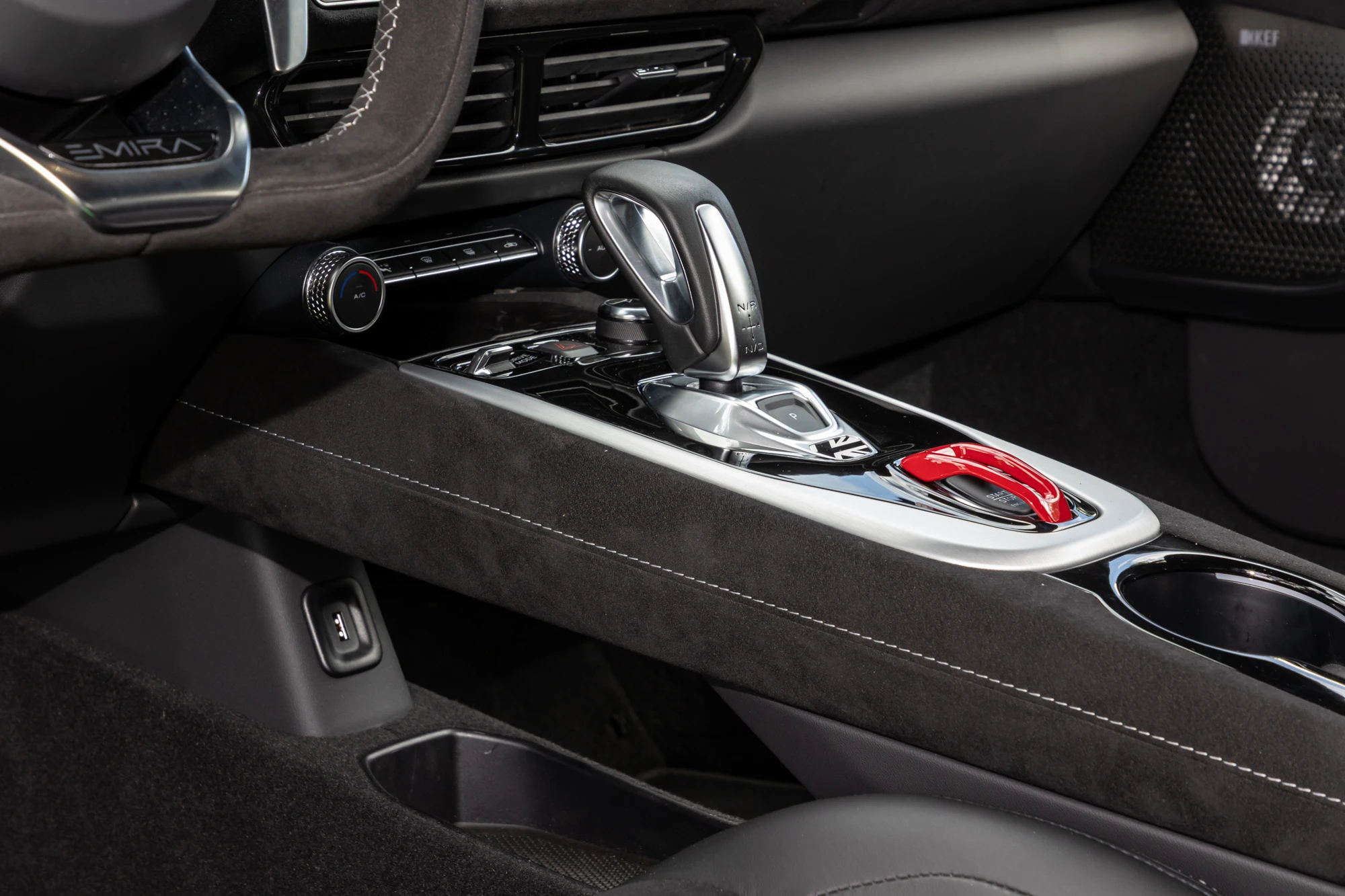 Centre Console and Gear Selector