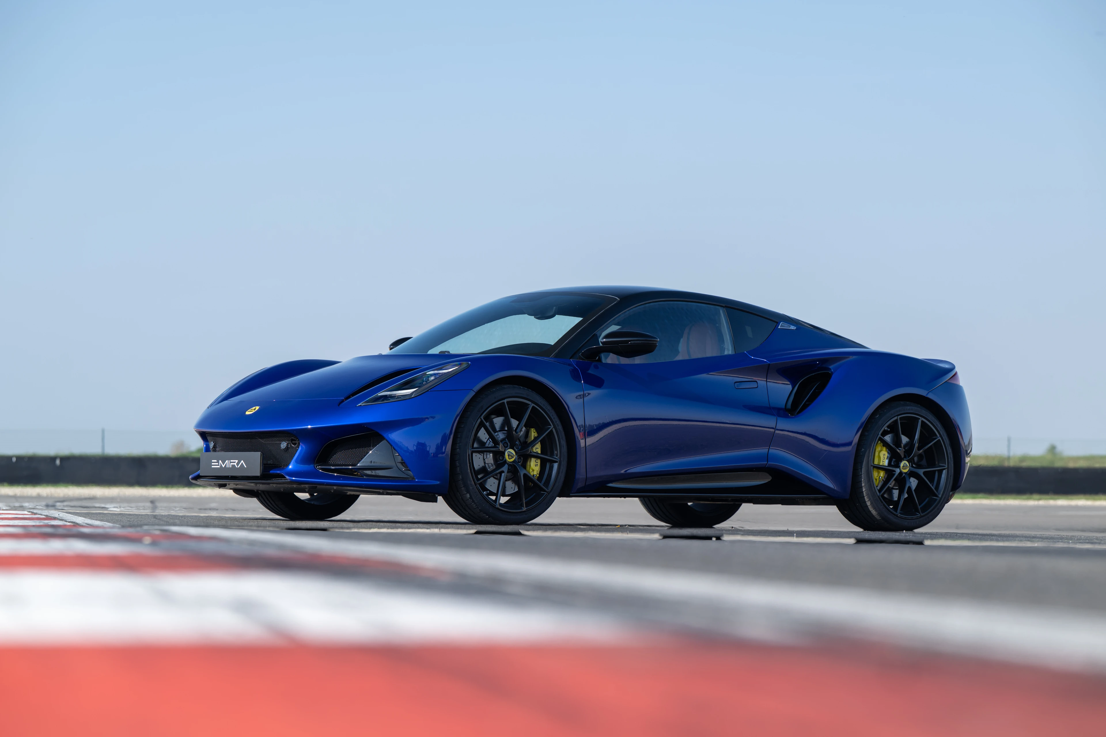 Turbo SE Front Three-Quarter View on Track