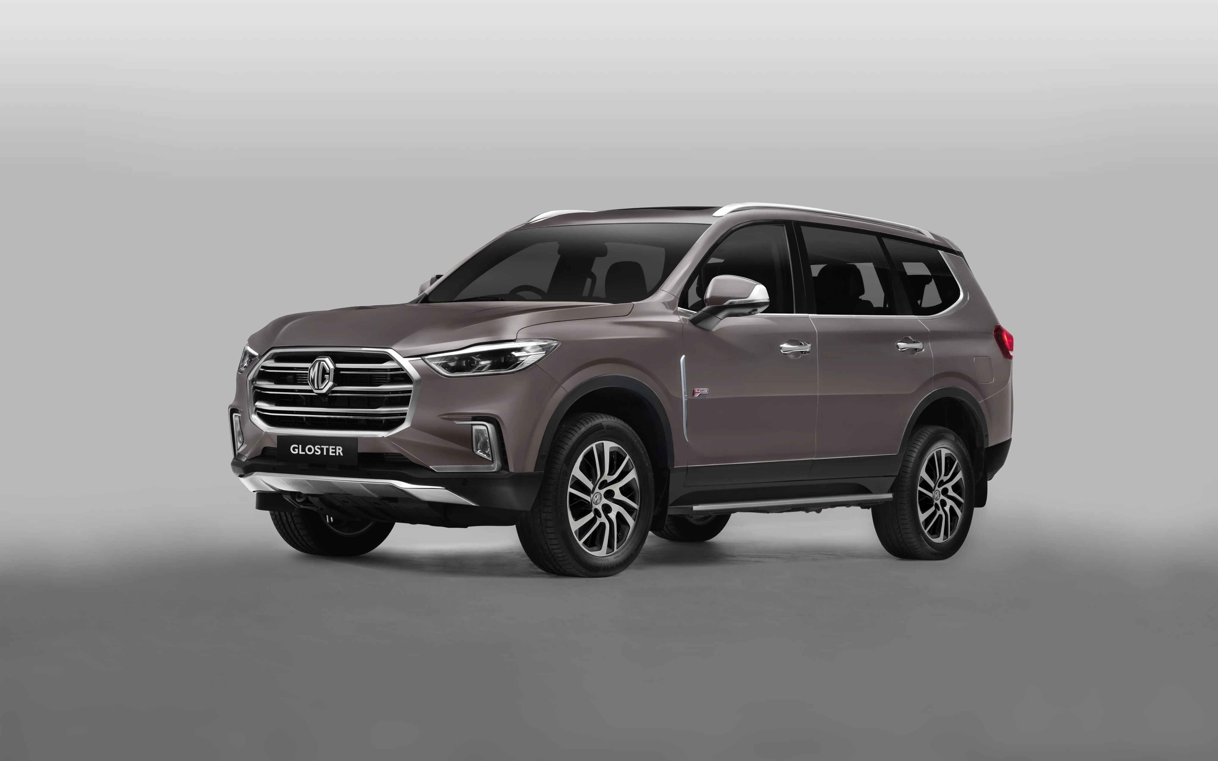 Front Left Three-Quarter