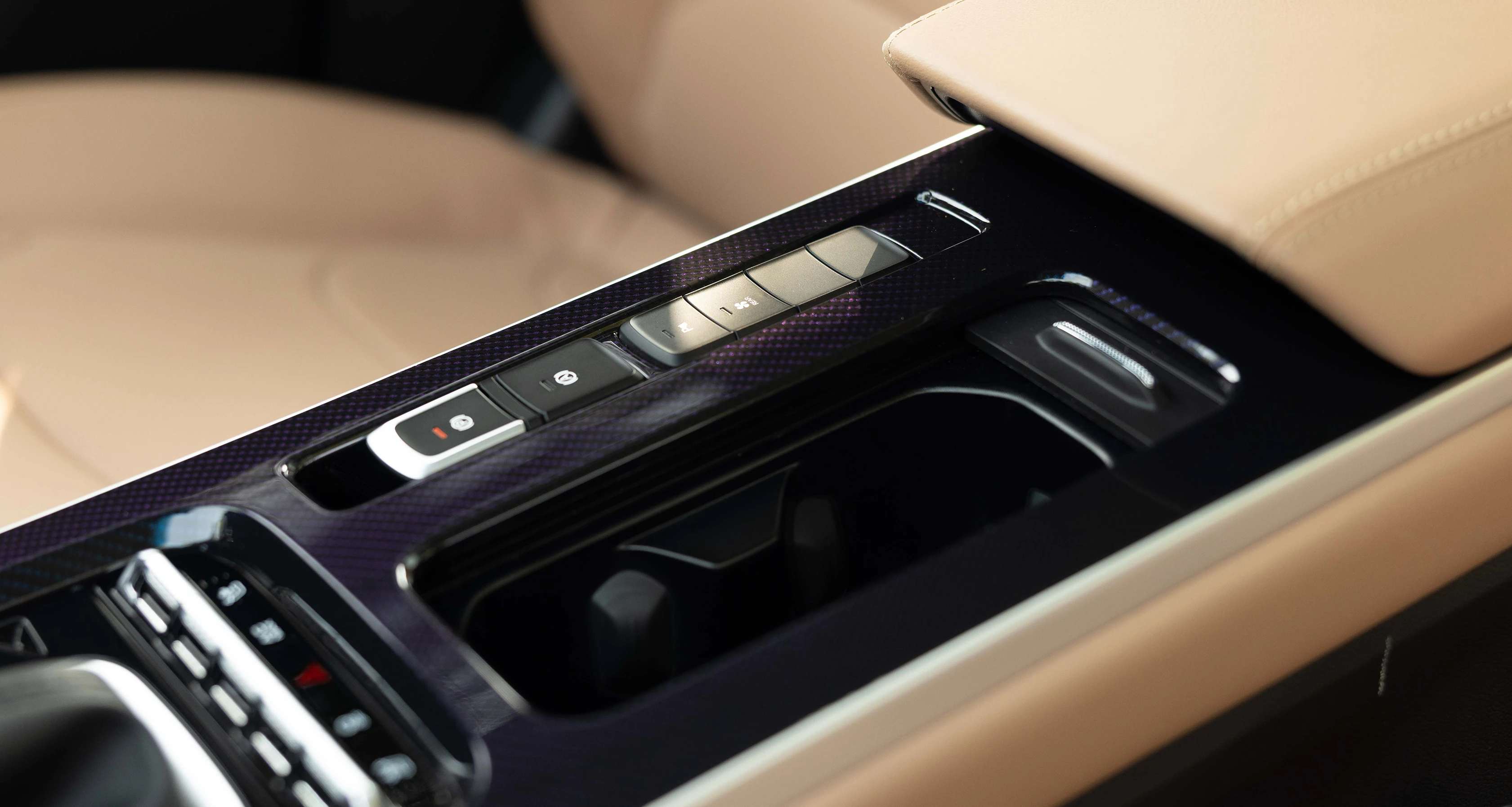 Centre Console with Electric Parking Brake