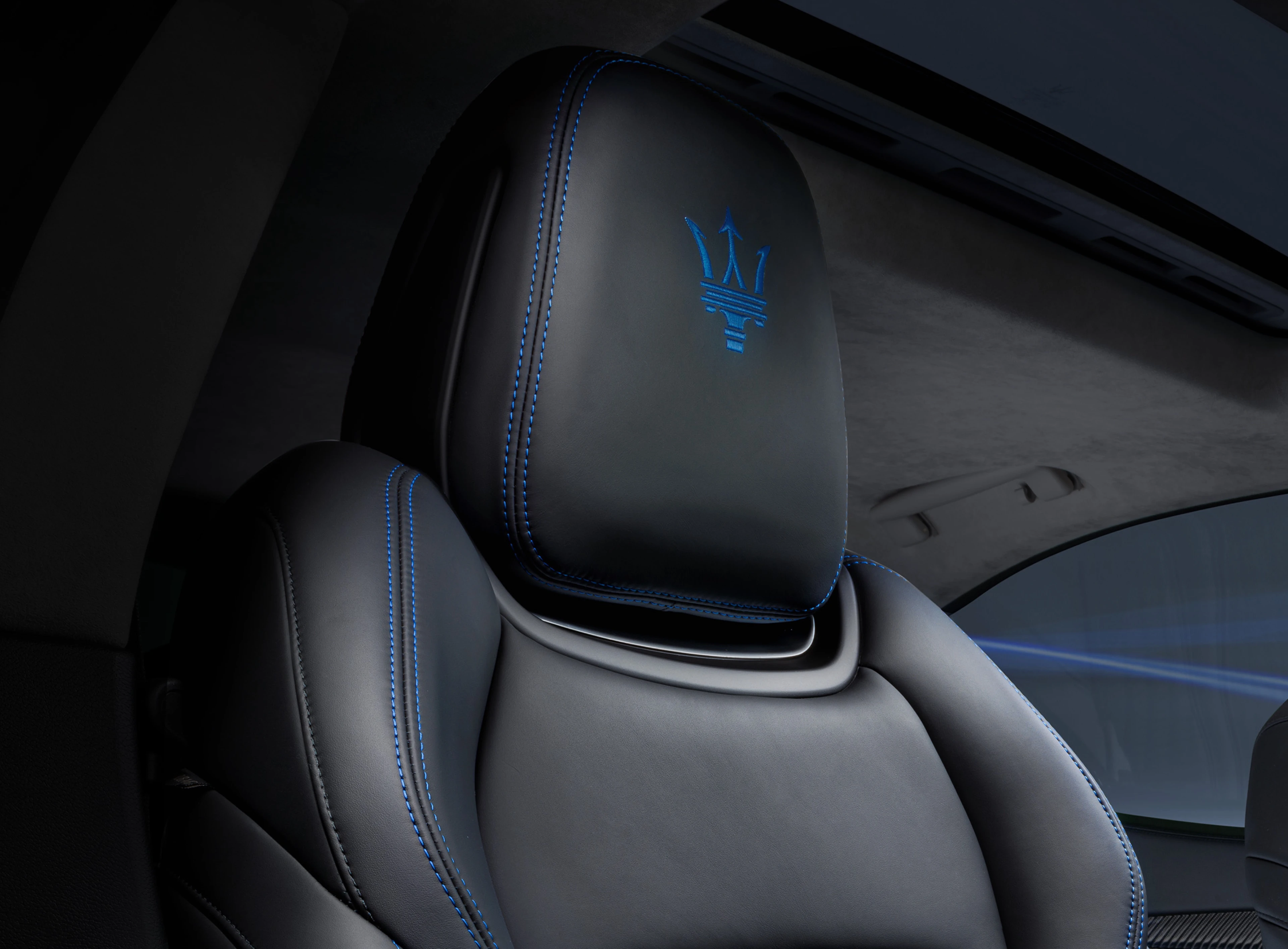 Front Seat with Trident Headrest