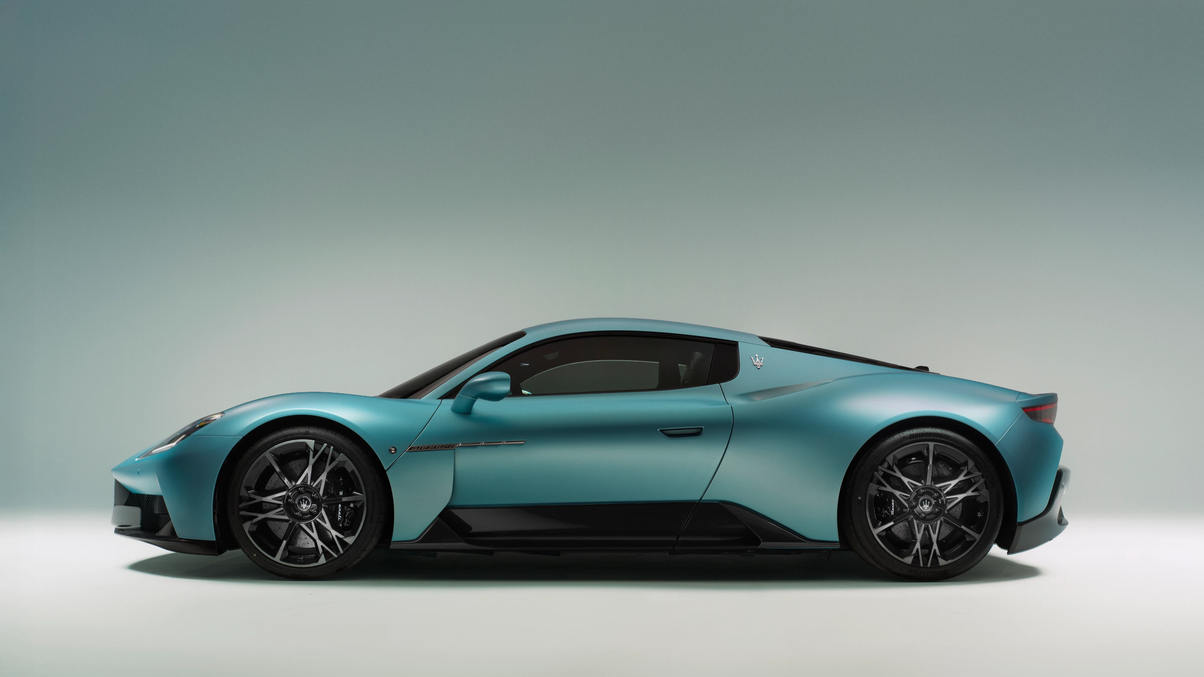 Maserati MCPura — Side Profile (Left)