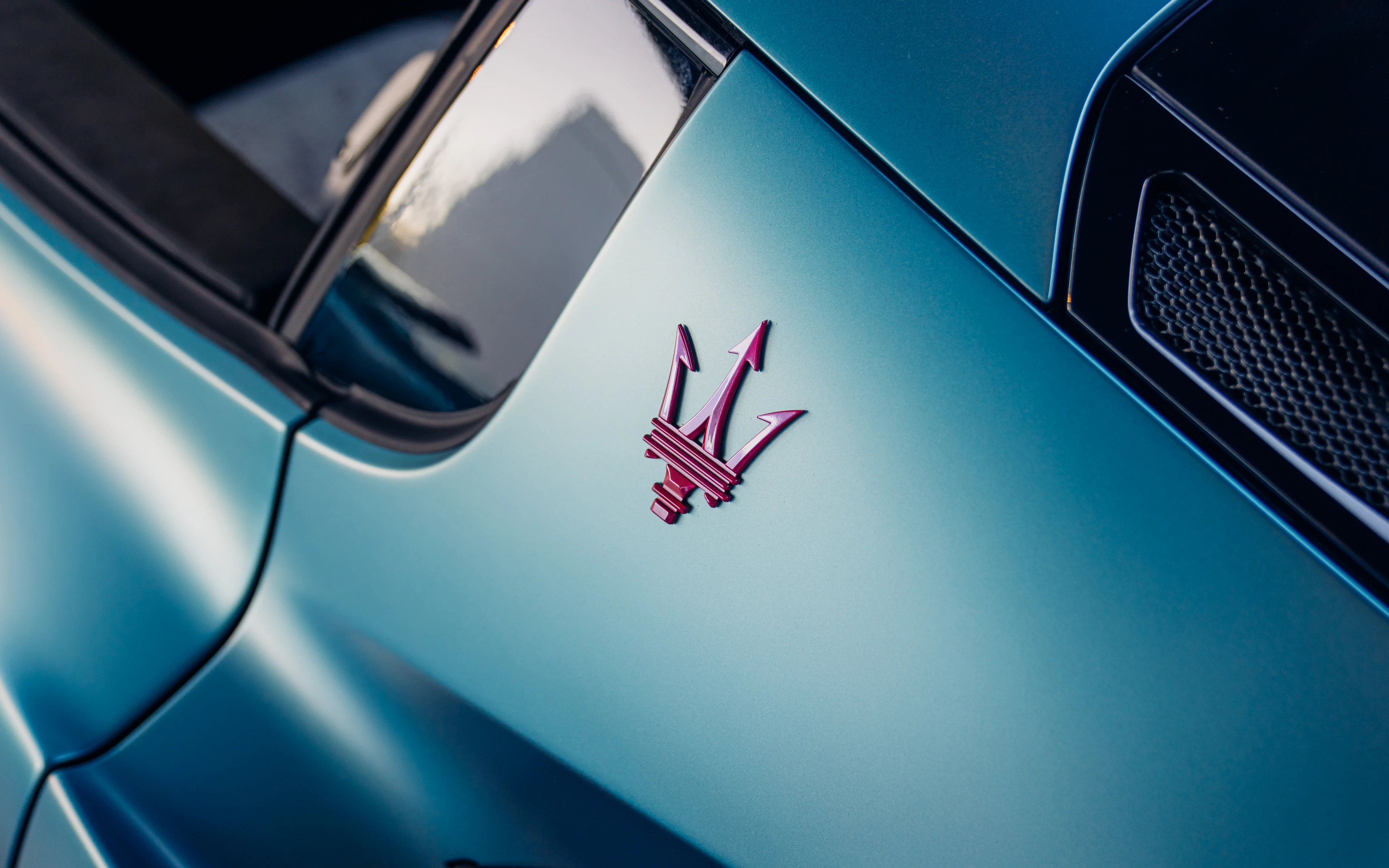 Trident Badge on the Rear Pillar